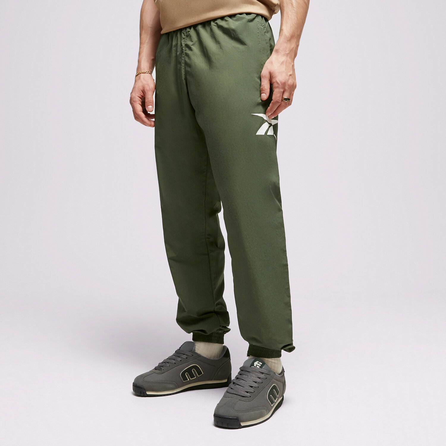 Moški hlače REEBOK HLAČE CL VECTOR TRACKPANT 100036177 kaki