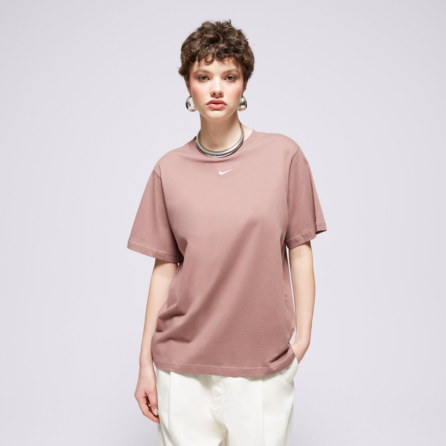 Ženska majica s kratkimi rokavi NIKE T-SHIRT W NSW TEE ESSNTL LBR FD4149-208 rjava