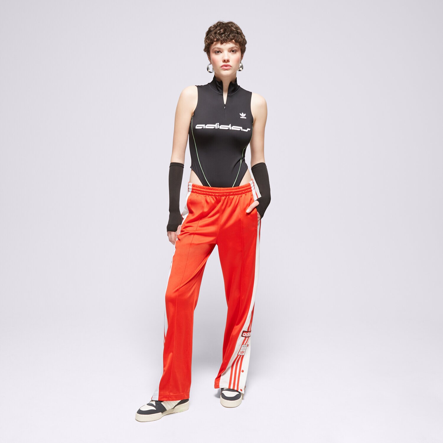 Ženska majica s kratkimi rokavi ADIDAS MAJICA FR BODYSUIT IT9712 črna