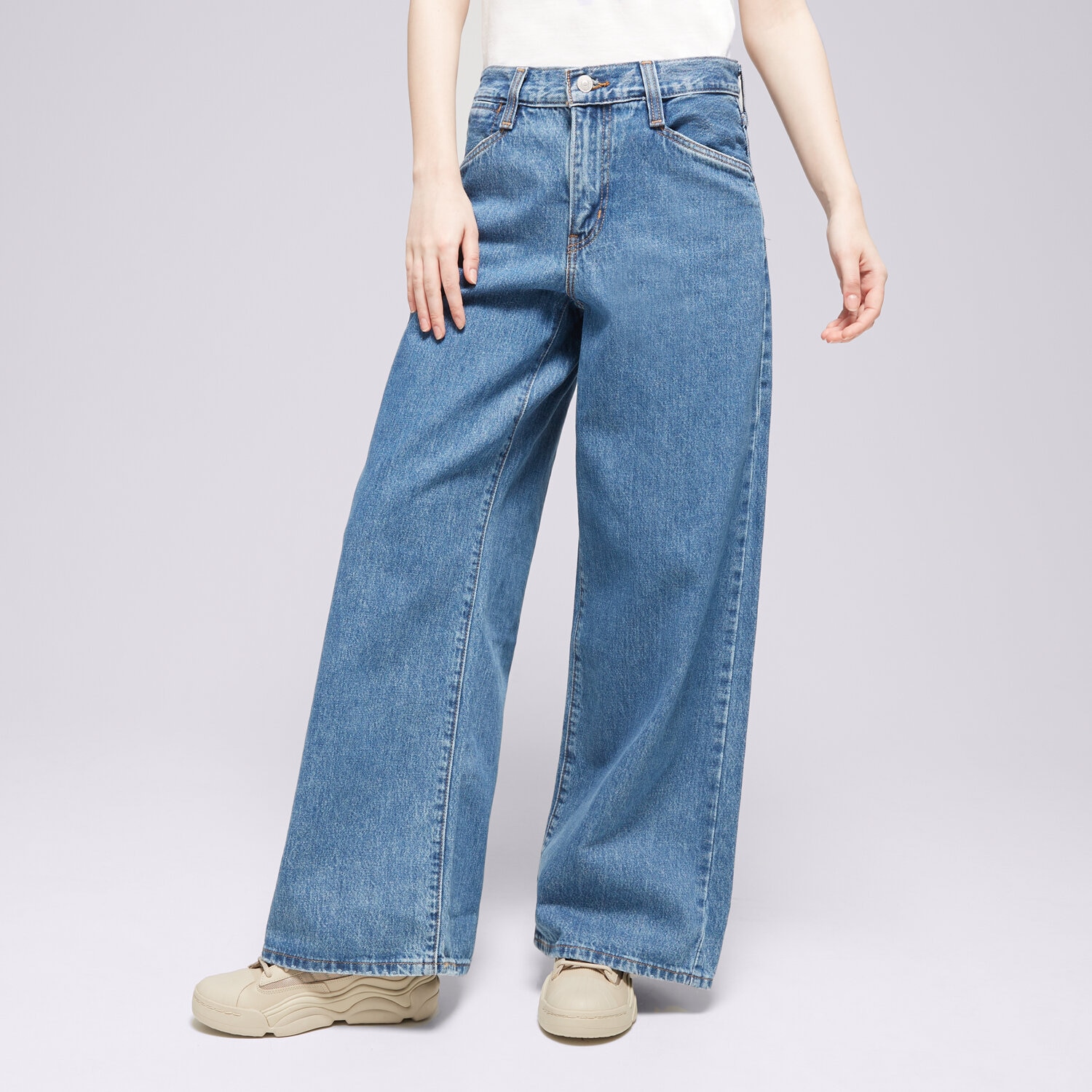 Ženske hlače LEVI'S HLAČE 94 BAGGY WIDE LEG MED. INDIGO A5929-0002 modra