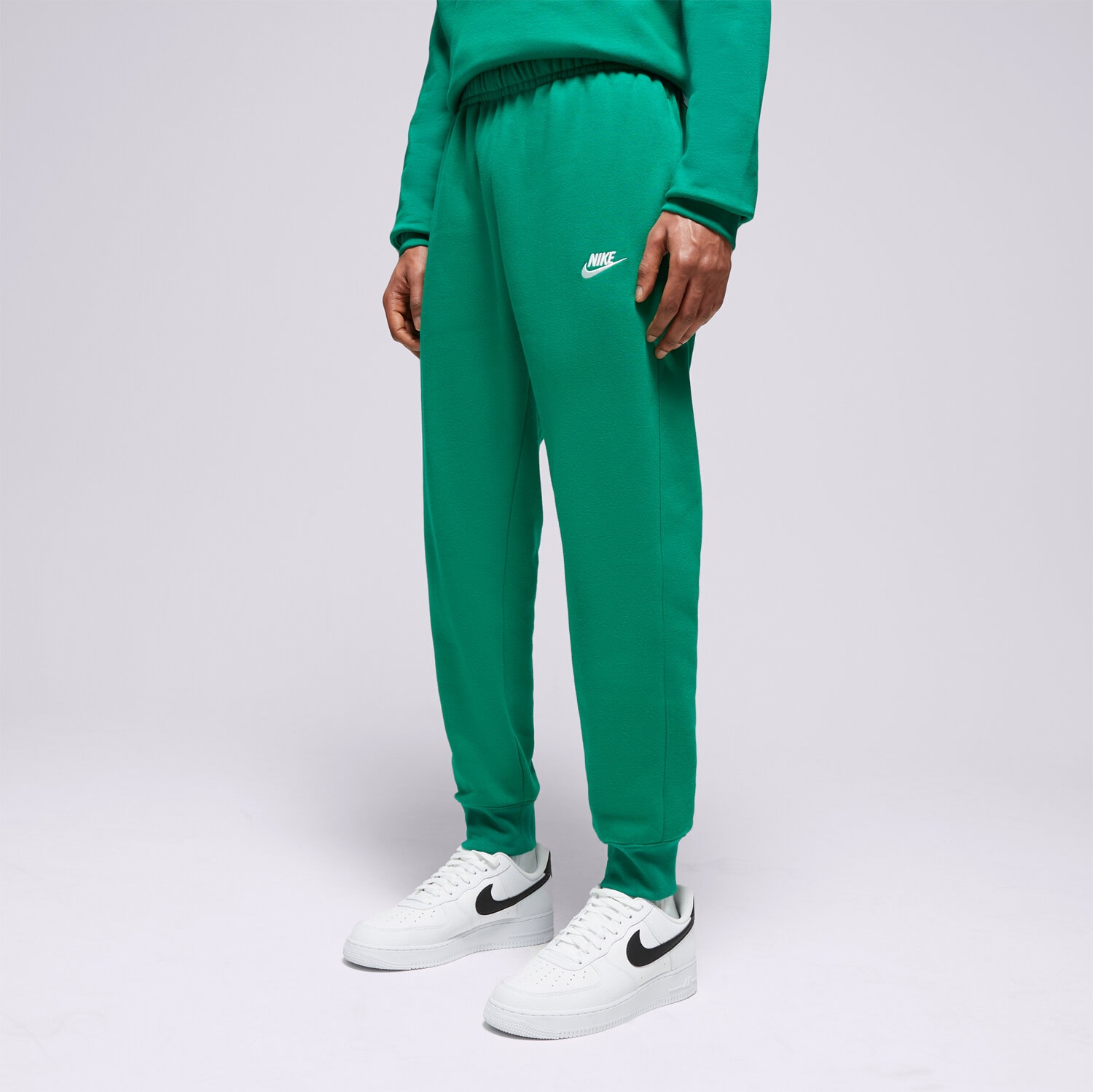 Moški hlače NIKE HLAČE SPORTSWEAR CLUB FLEECE BV2671-365 zelena