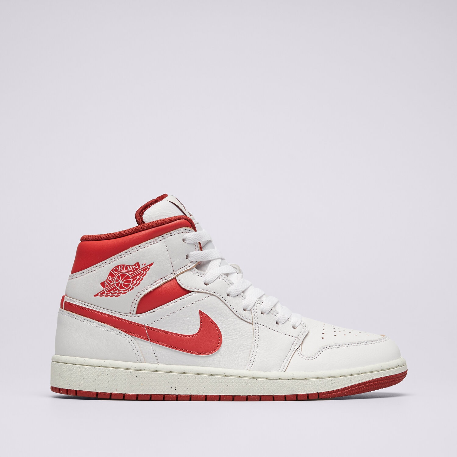 Moški superge AIR JORDAN 1 MID SE  FJ3458-160 bela