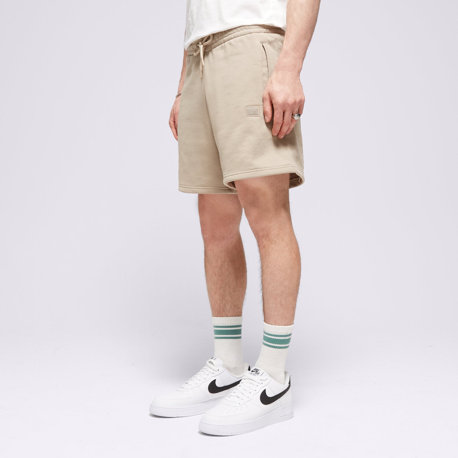 Moški kratke hlače ALPHA INDUSTRIES KRATKE HLAČE   ALPHA ESSENTIALS RL SHORTS 146363679 bež