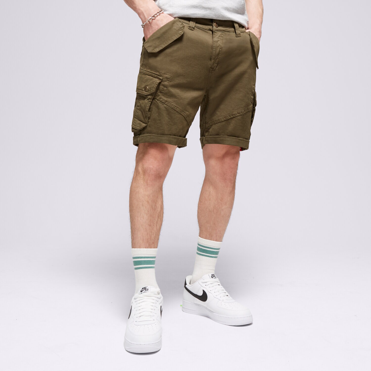 Moški kratke hlače ALPHA INDUSTRIES KRATKE HLAČE COMBAT SHORT 116210142 kaki