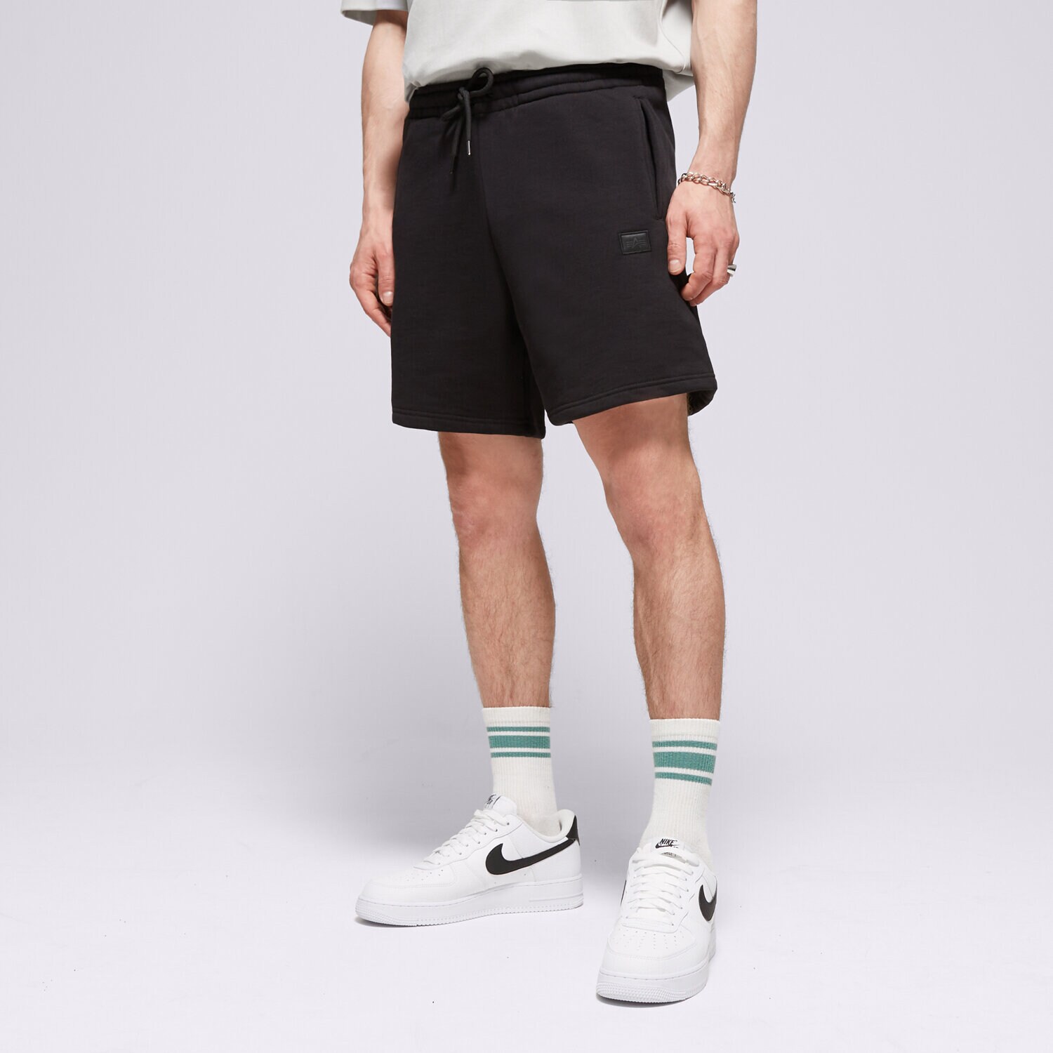 Moški kratke hlače ALPHA INDUSTRIES KRATKE HLAČE   ALPHA ESSENTIALS RL SHORTS 14636303 črna