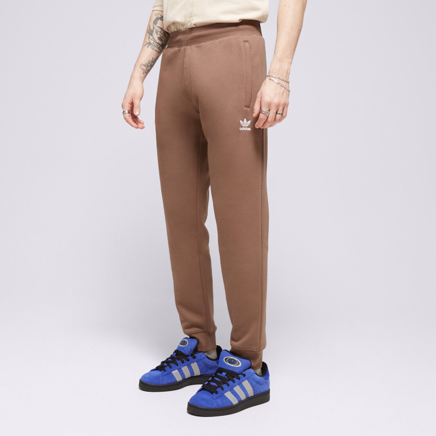 Moški hlače ADIDAS HLAČE ESSENTIALS PANT IR7799 rjava