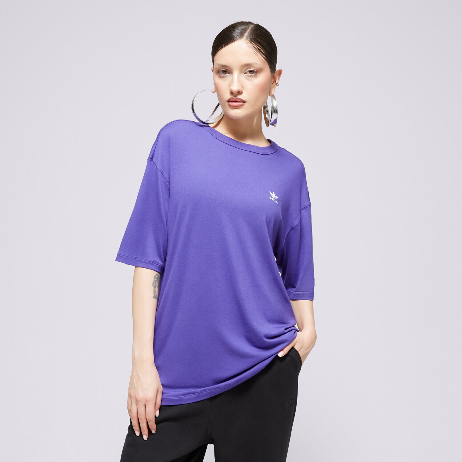 Ženska majica s kratkimi rokavi ADIDAS T-SHIRT TREFOIL TEE IR8065 vijolična