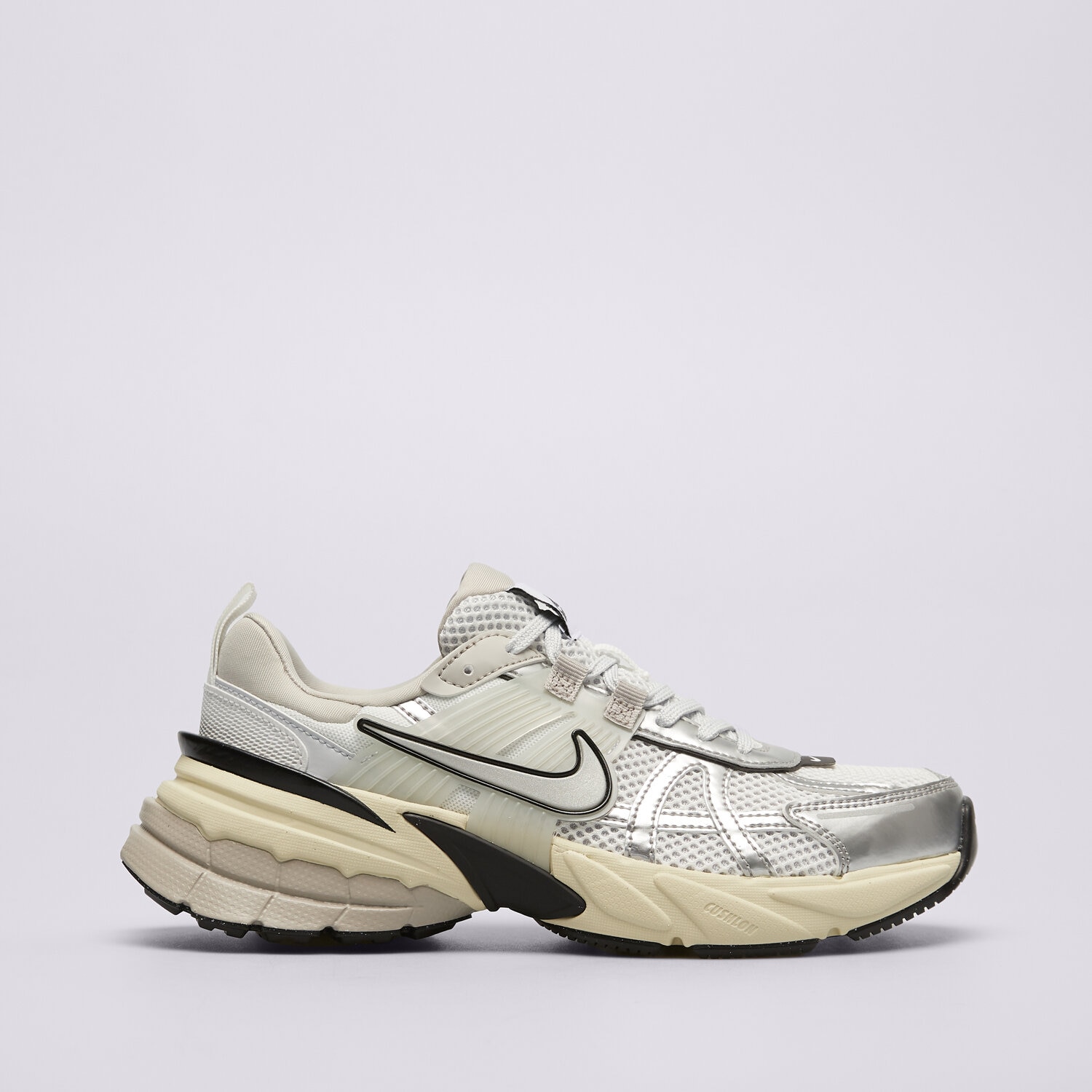 Ženske superge NIKE V2K RUN FD0736-100 srebrna