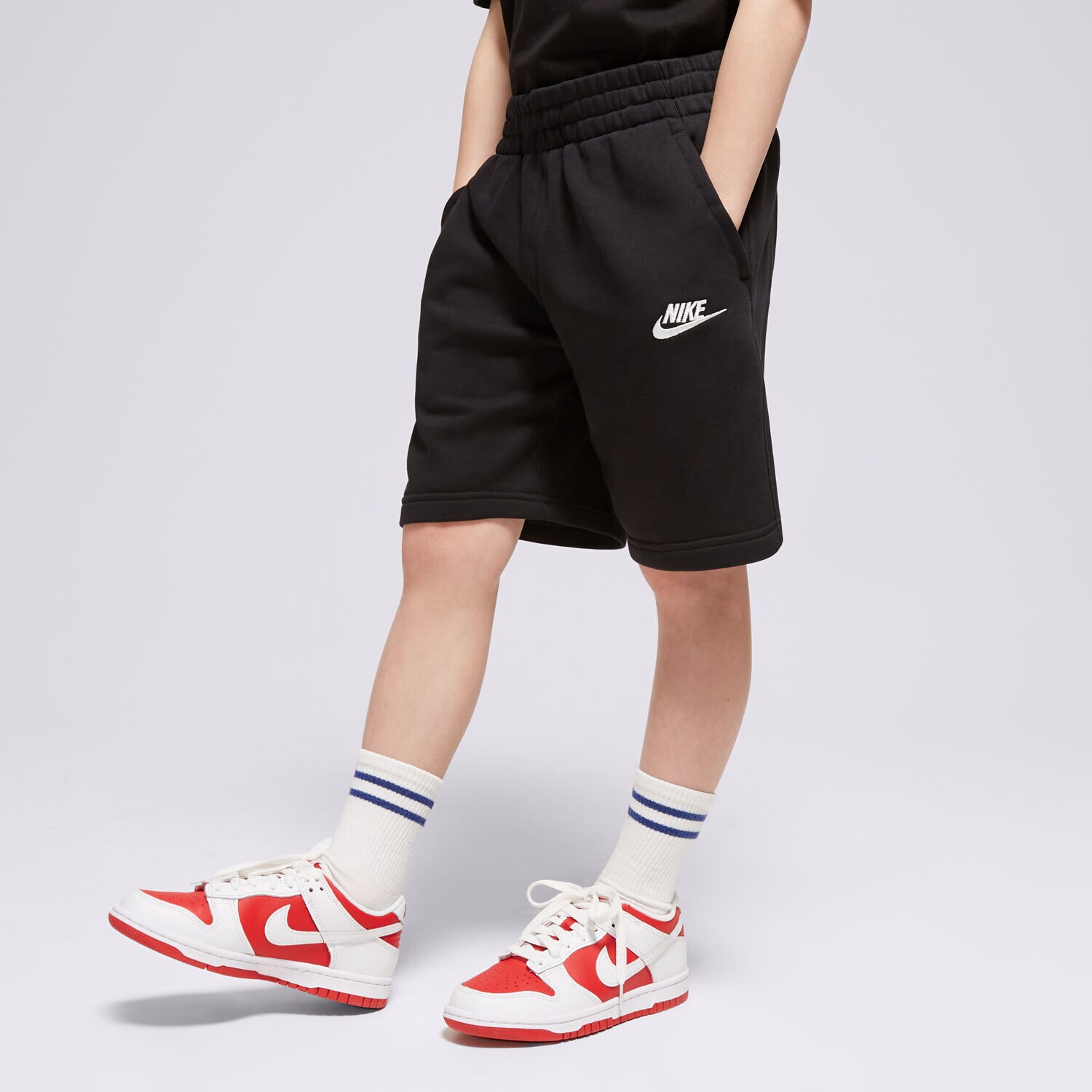 Otroški kratke hlače in obleke NIKE KRATKE HLAČE SPORTSWEAR CLUB FLEECE BOY FD3015-010 črna