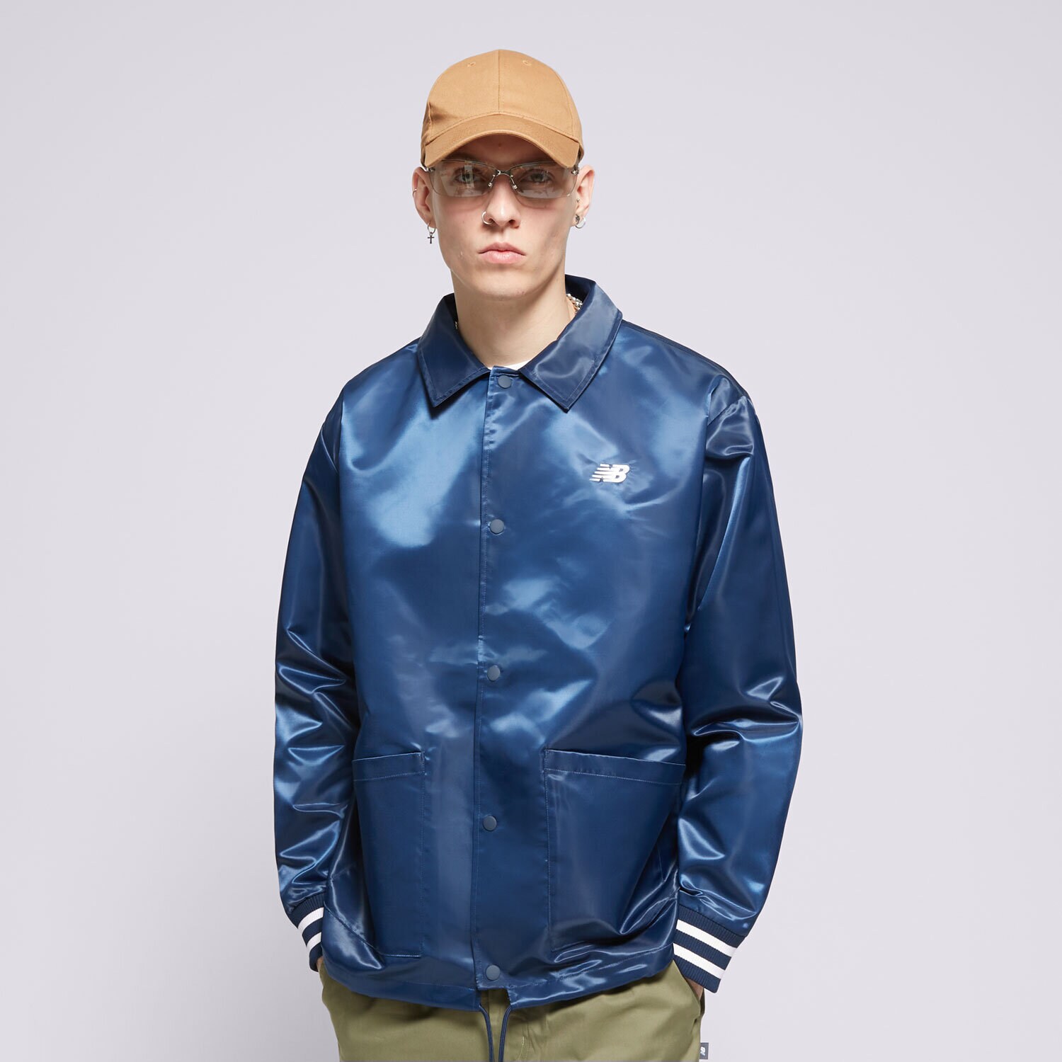 Moška jakna za prehodni čas NEW BALANCE JAKNA SGH COACHES JACKET MJ41553NNY mornarsko modra