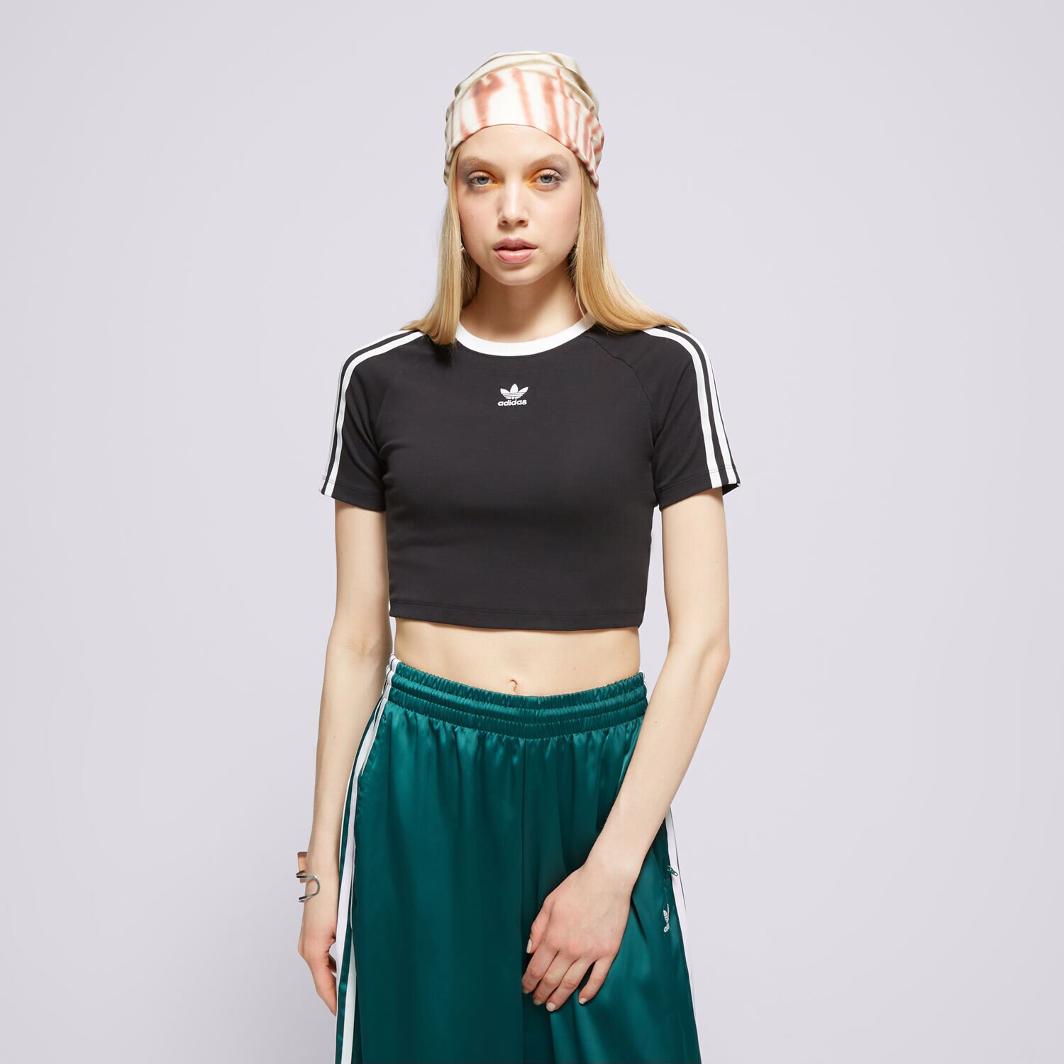 Ženska majica s kratkimi rokavi ADIDAS T-SHIRT 3 S BABY TEE IU2532 črna