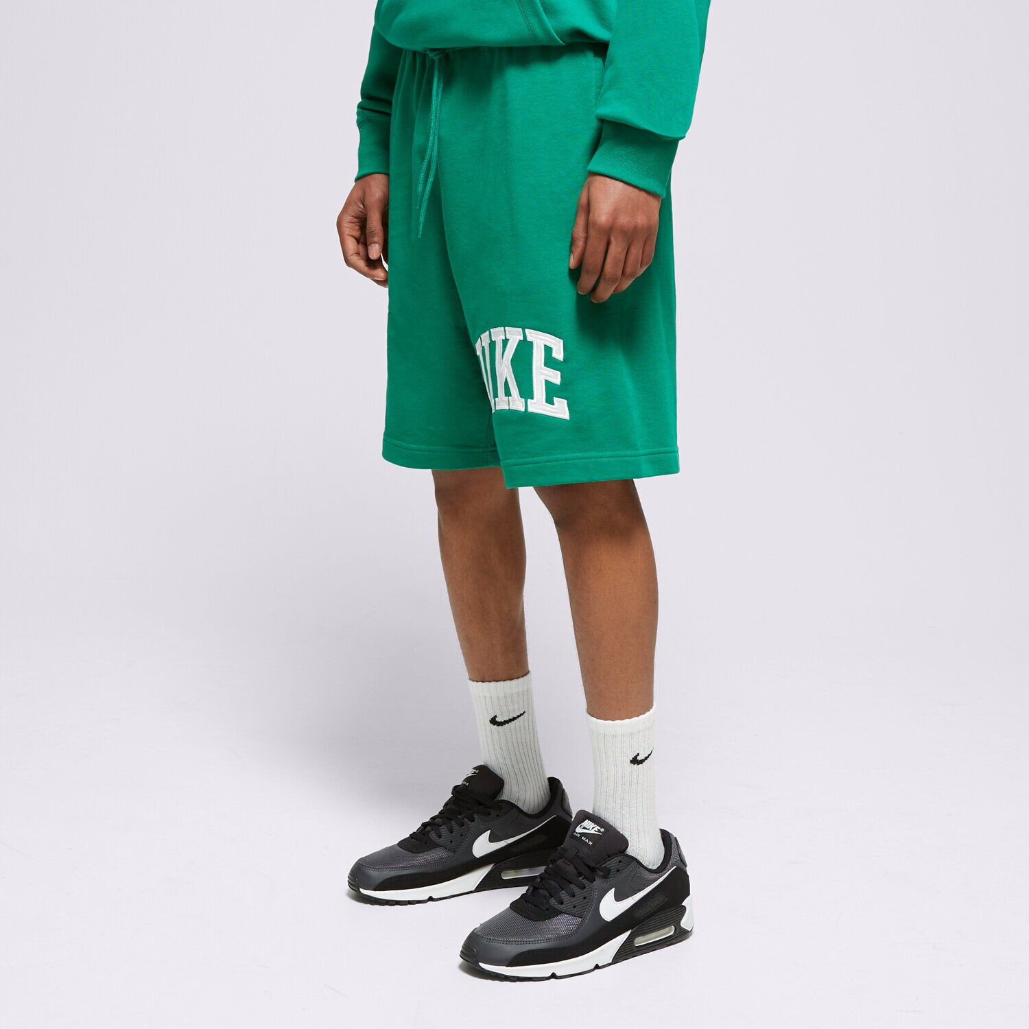 Moški kratke hlače NIKE KRATKE HLAČE M NK CLUB FT SHORT APLQ ARCH FQ4092-365 zelena