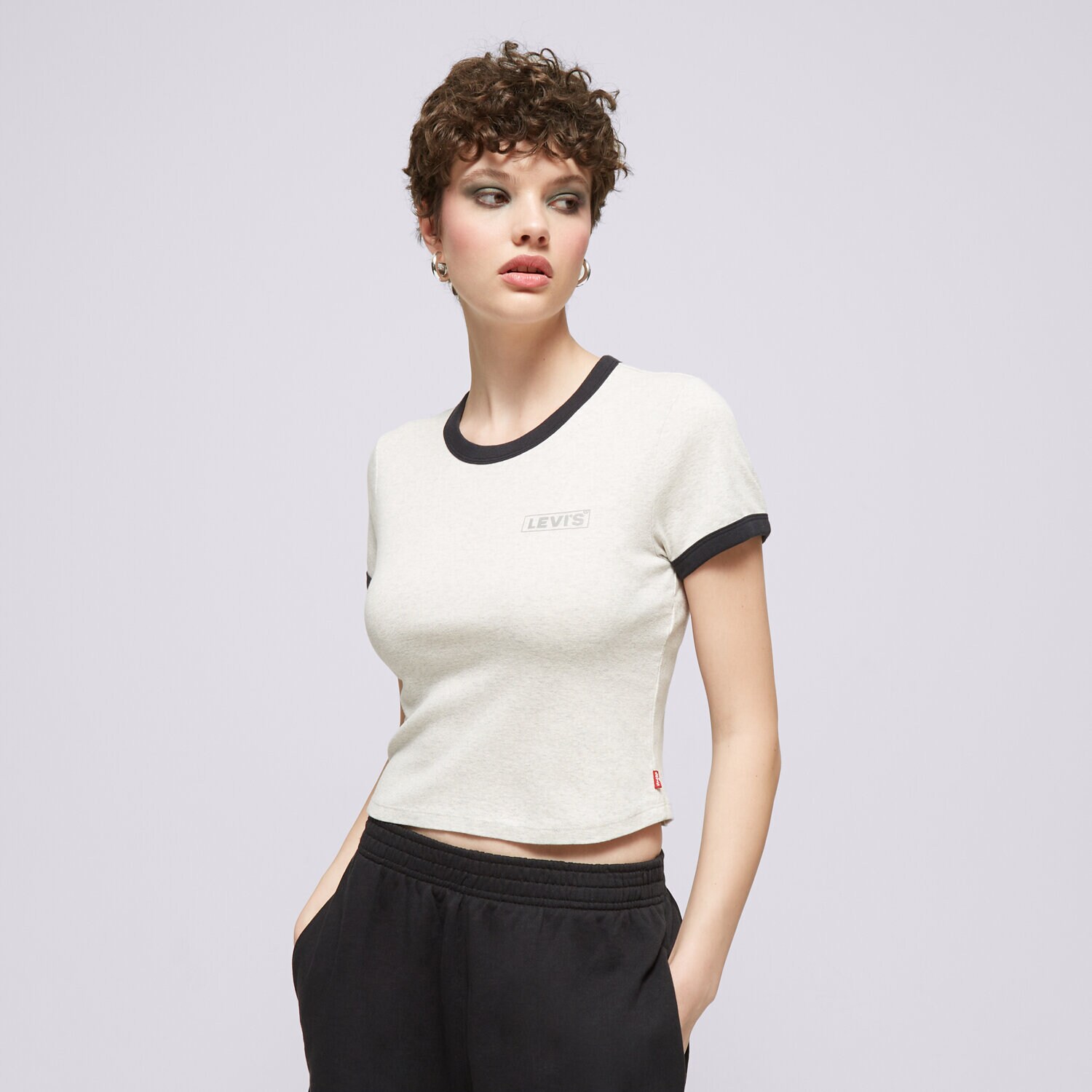 Ženska majica s kratkimi rokavi LEVI'S T-SHIRT GRAPHIC RINGER MINI TEE GREYS A3523-0071 siva