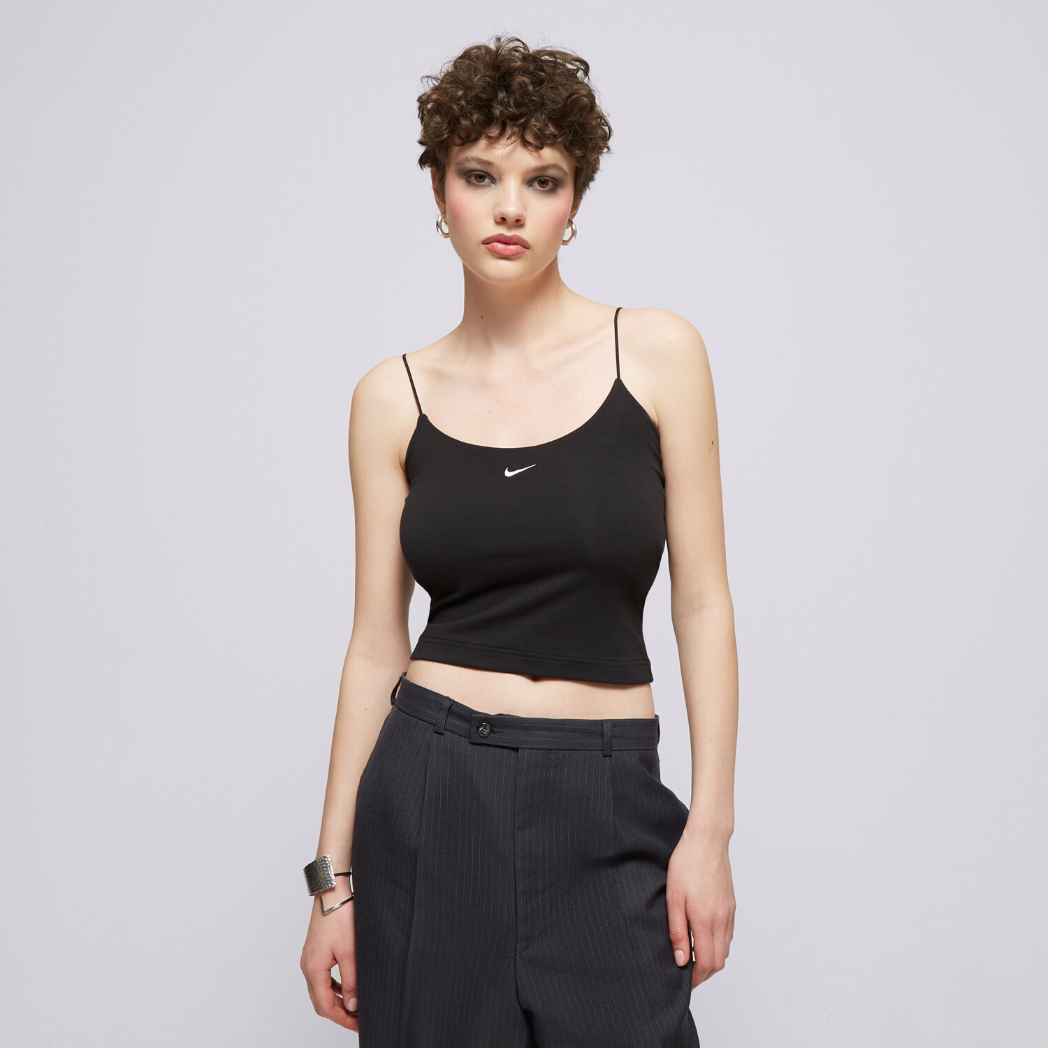 Ženska majica s kratkimi rokavi NIKE MAJICA W NSW NK CHLL KNT CAMI FN3685-010 črna