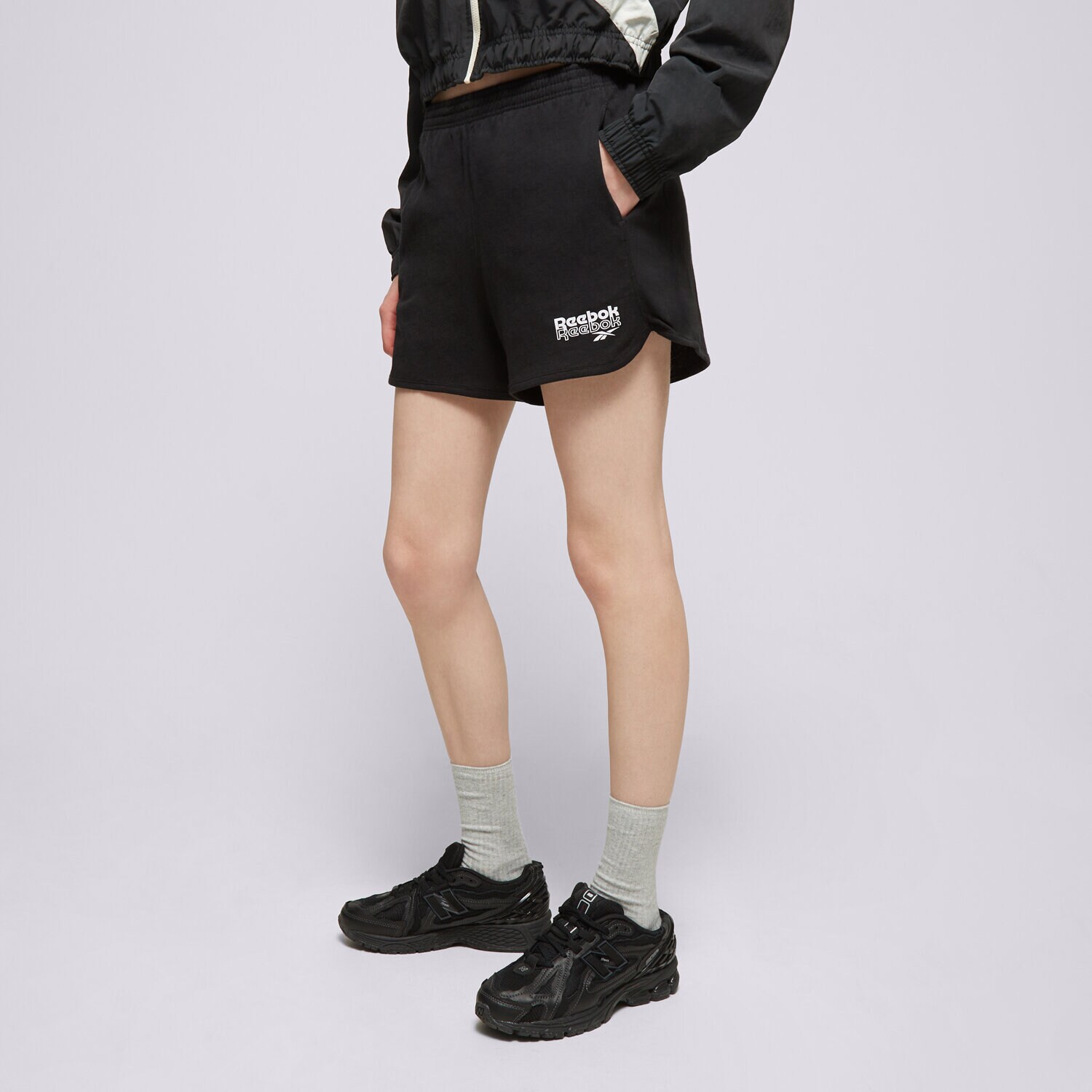 Ženske kratke hlače REEBOK KRATKE HLAČE RIE SHORT 100075406 črna