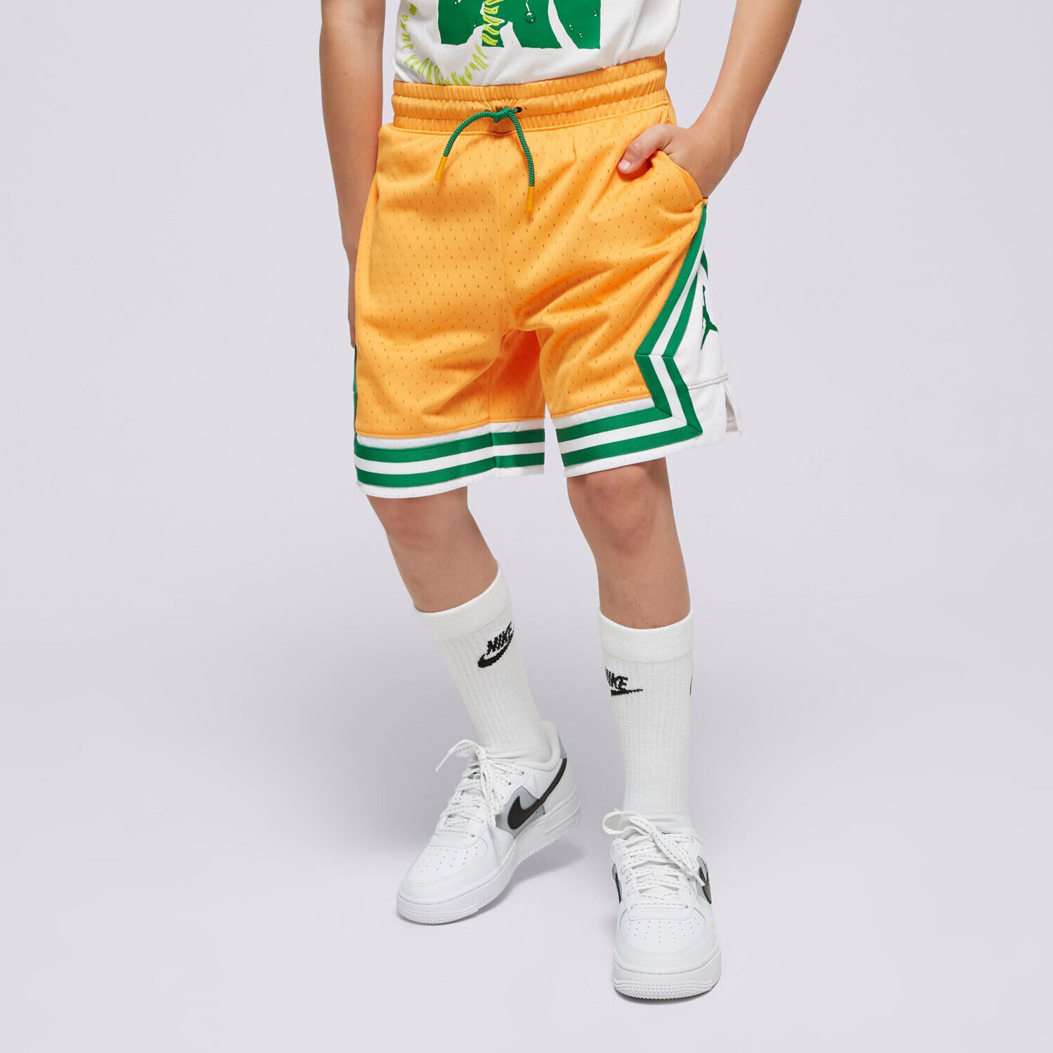 Otroški kratke hlače in obleke JORDAN KRATKE HLAČE JDN AIR DIAMOND SHORT BOY 95B136-N67 oranžna