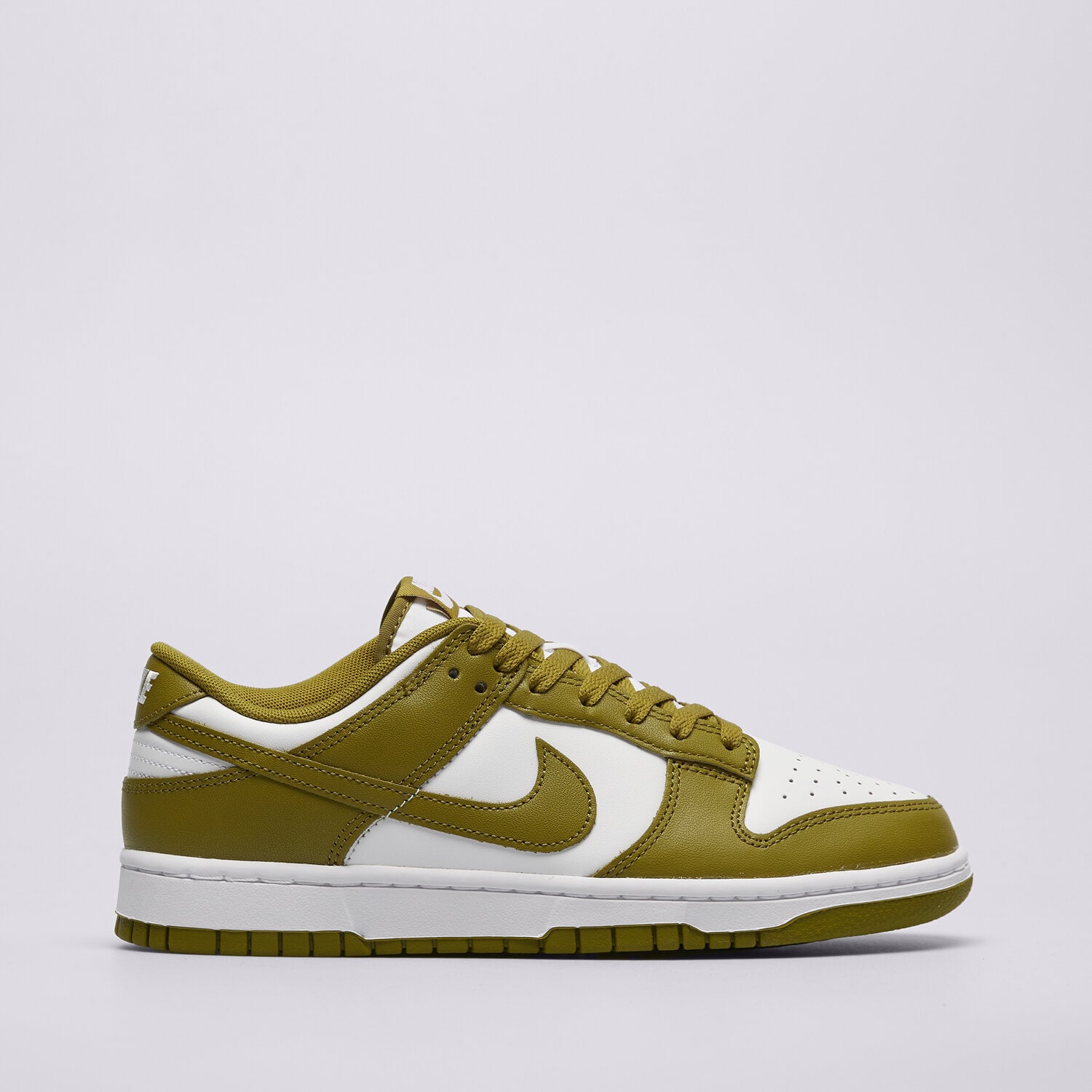 Moški superge NIKE DUNK LOW RETRO BTTYS  DV0833-105 bela