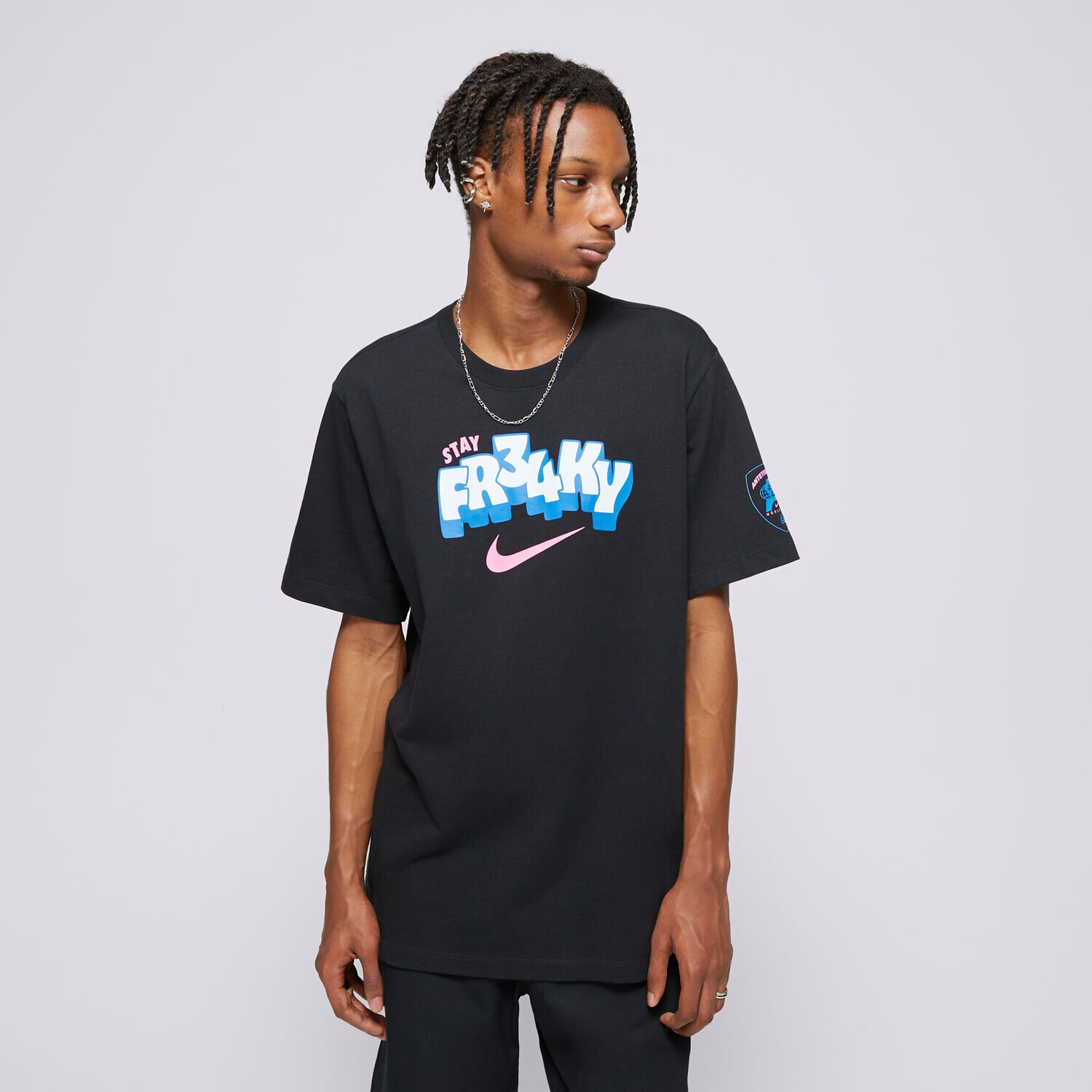 Moška majica s kratkimi rokavi NIKE T-SHIRT GA M NK TEE OC NBA FZ8077-010 črna