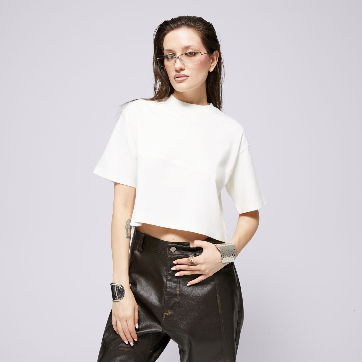 Ženska majica s kratkimi rokavi REEBOK T-SHIRT AE VECTOR MAJICA 100206164 bela