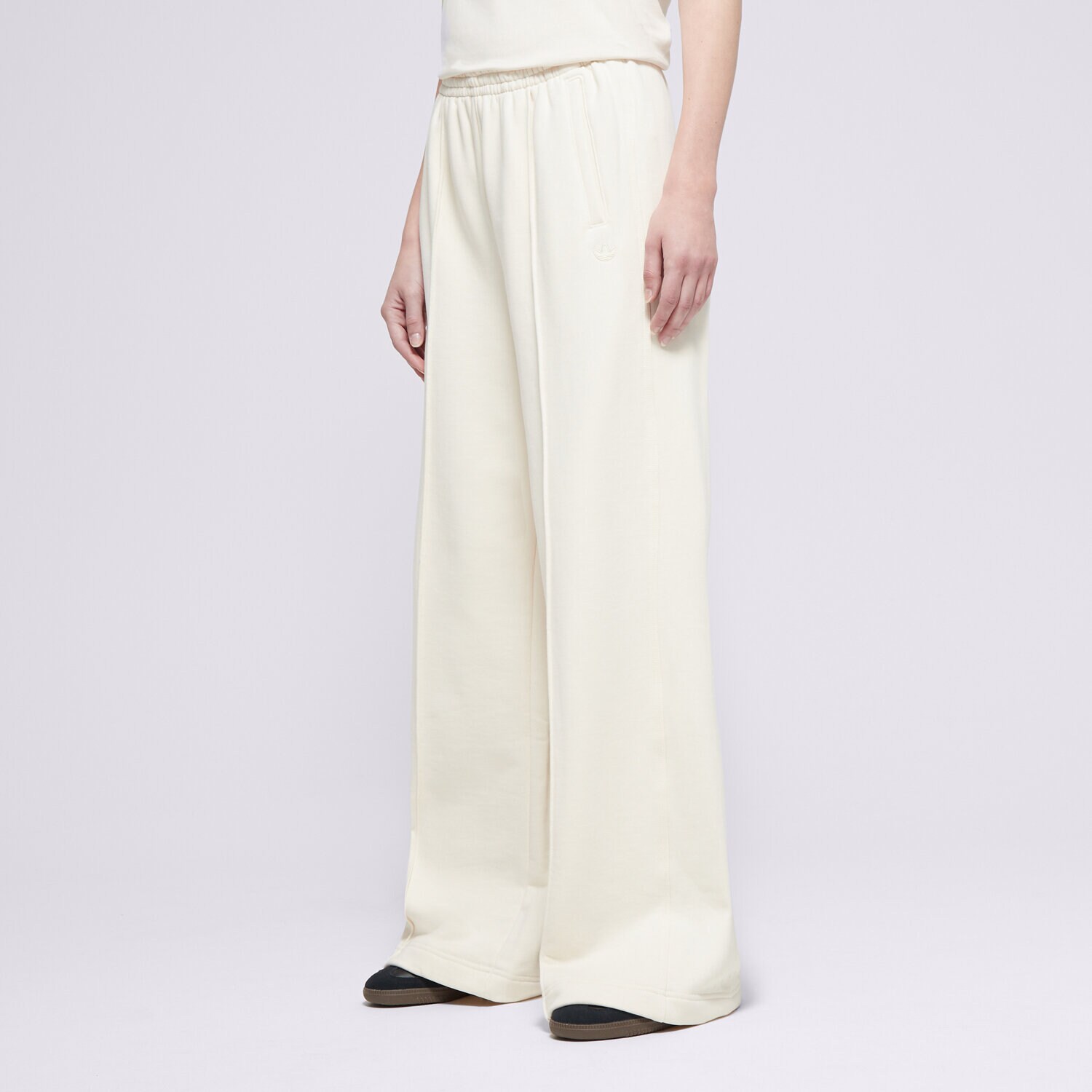 Ženske hlače ADIDAS HLAČE WIDE LEG PANT IZ0292 bela