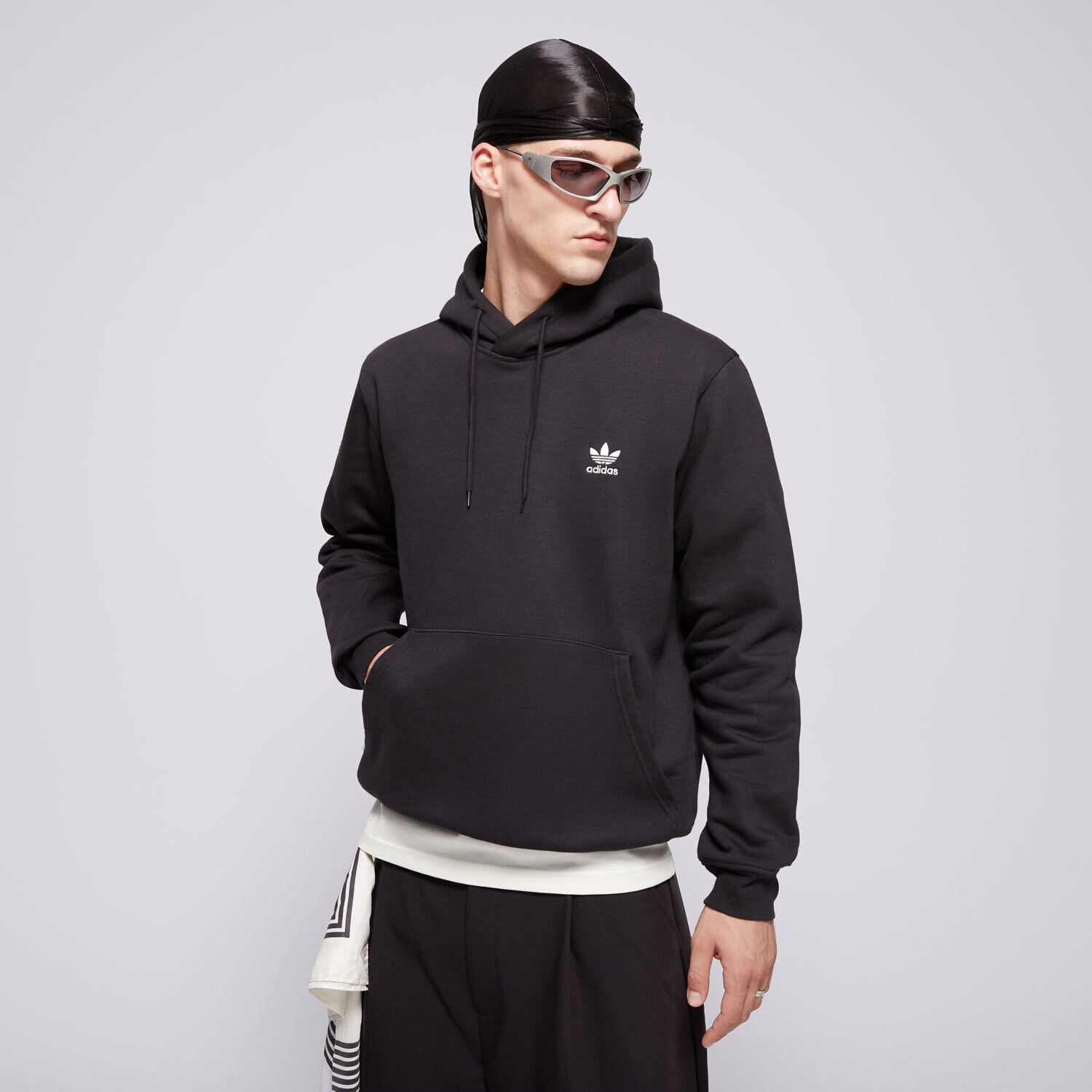 Moški pulover ADIDAS JOPICA S KAPUCO ESS HD IY4930 črna