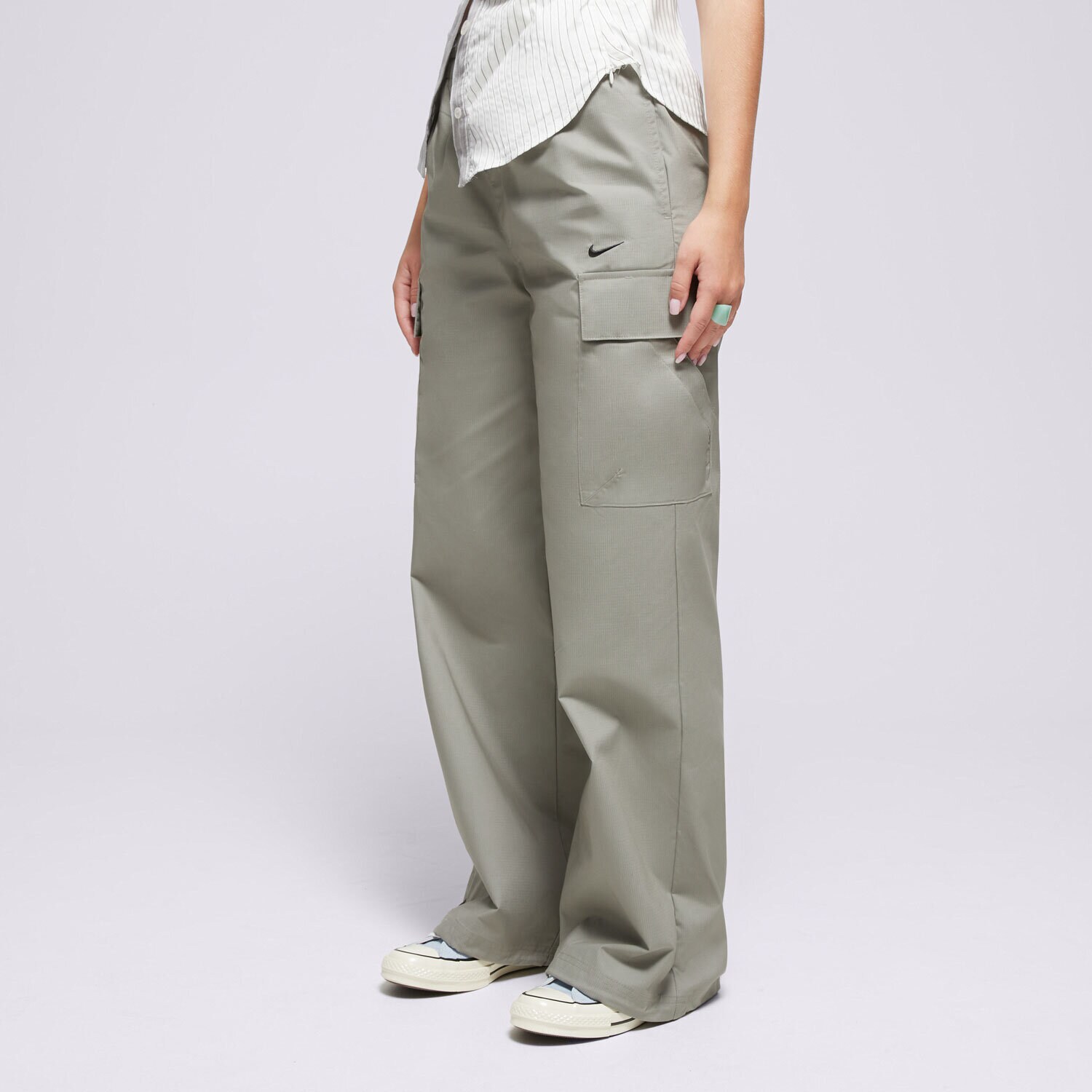 Ženske hlače NIKE HLAČE W NSW ESSTL WVN MR STD CRGO PT FV7643-320 kaki