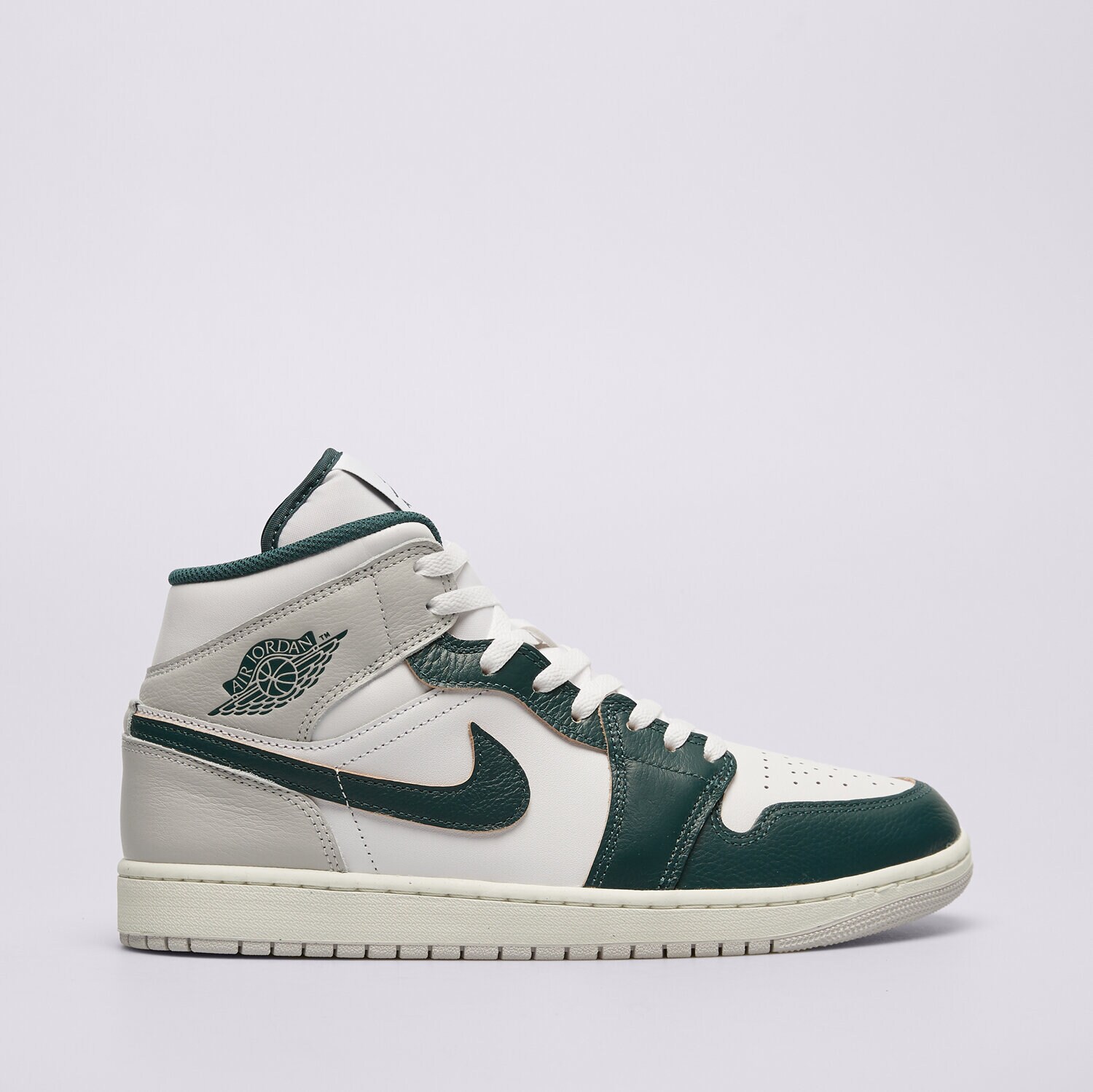 Moški superge AIR JORDAN 1 MID SE FQ7720-103 siva