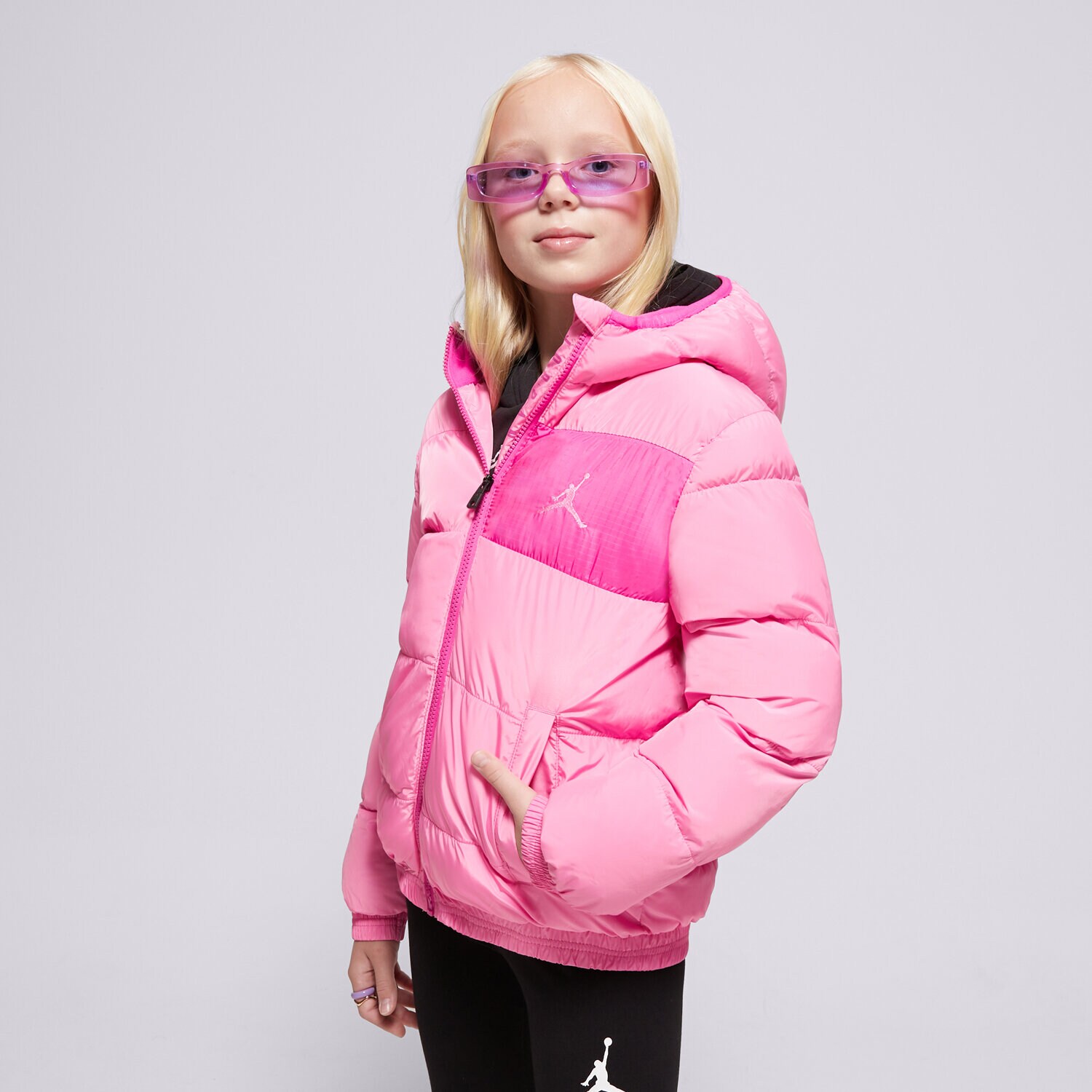 Otroški pulover JORDAN JAKNA ZIMSKA ESSENTIAL MIDWEIGHT PUFFER GIRL 45D195-AFN roza