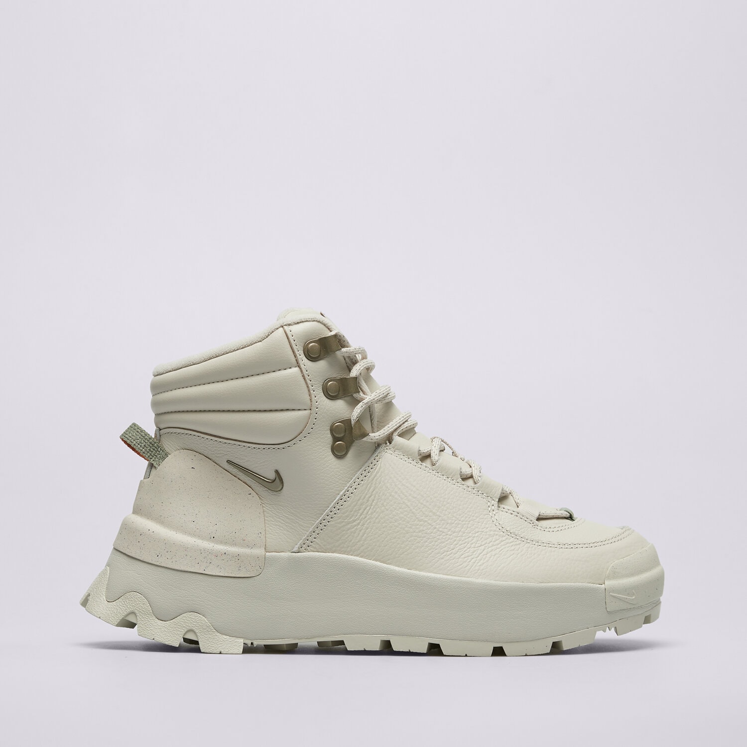 Ženske superge NIKE CITY CLASSIC BOOT PRM WP FZ8629-100 bež