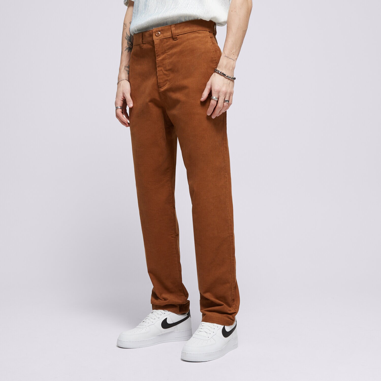 Moški hlače NIKE HLAČE M NK CLUB CHINO CORDUROY PANT FZ0786-281 rjava