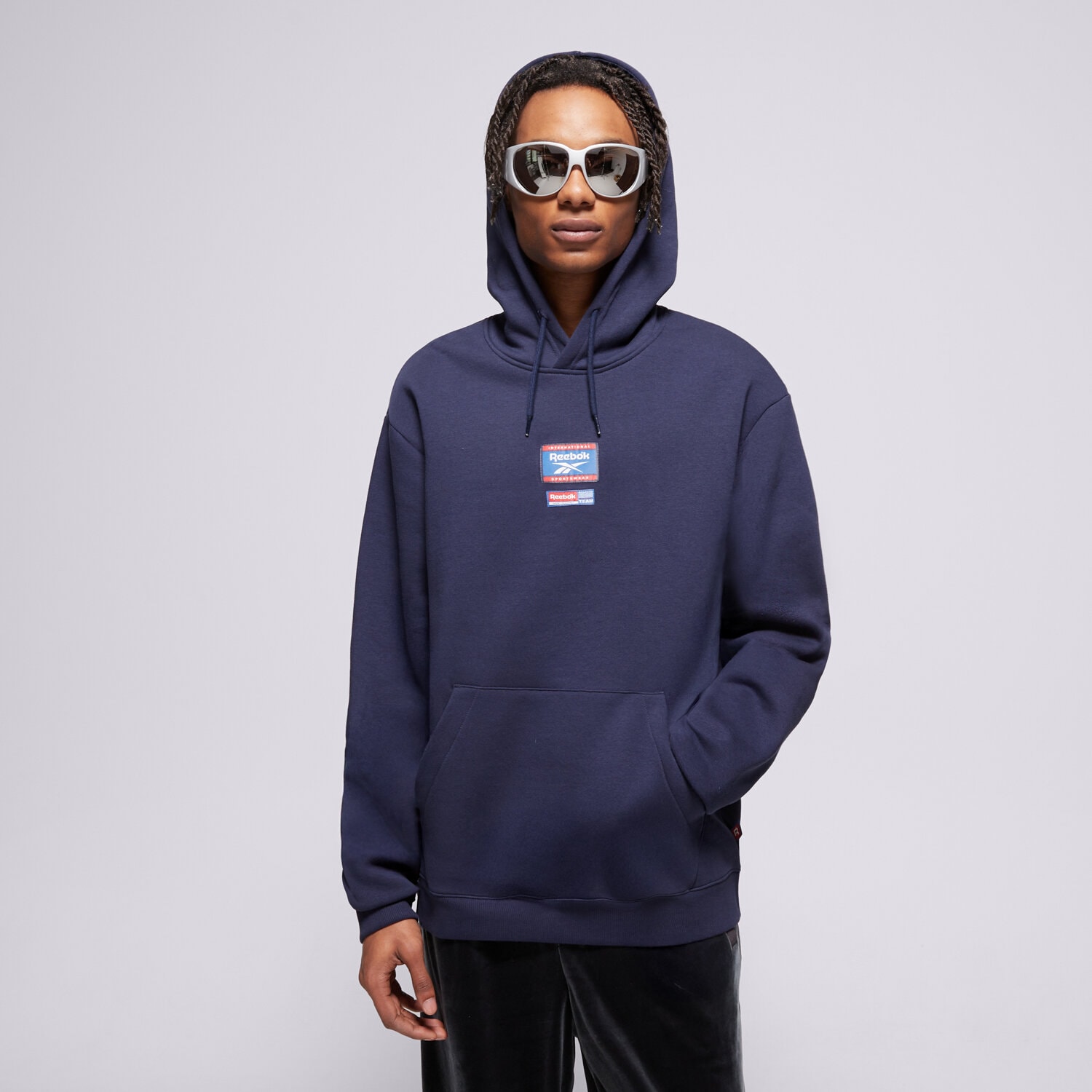 Moški pulover REEBOK JOPICA S KAPUCO RI BADGE 100205448 mornarsko modra