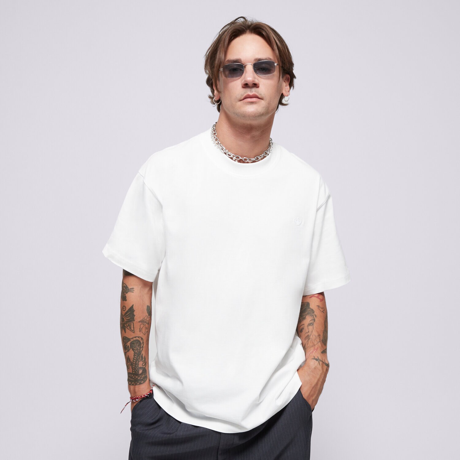 Moška majica s kratkimi rokavi ADIDAS T-SHIRT P ESS TEE IY2252 bela