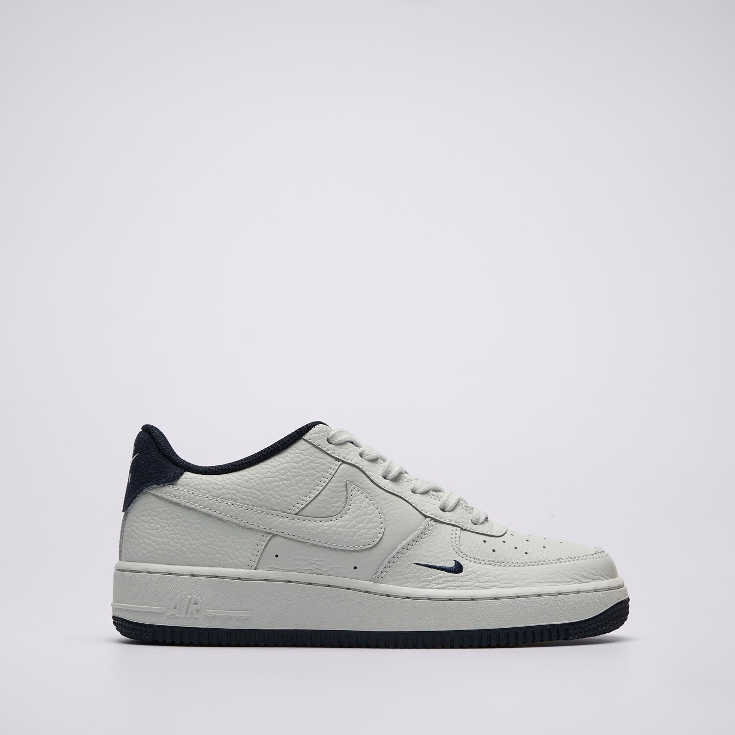 Otroški superge NIKE AIR FORCE 1 HF0952-001 bela