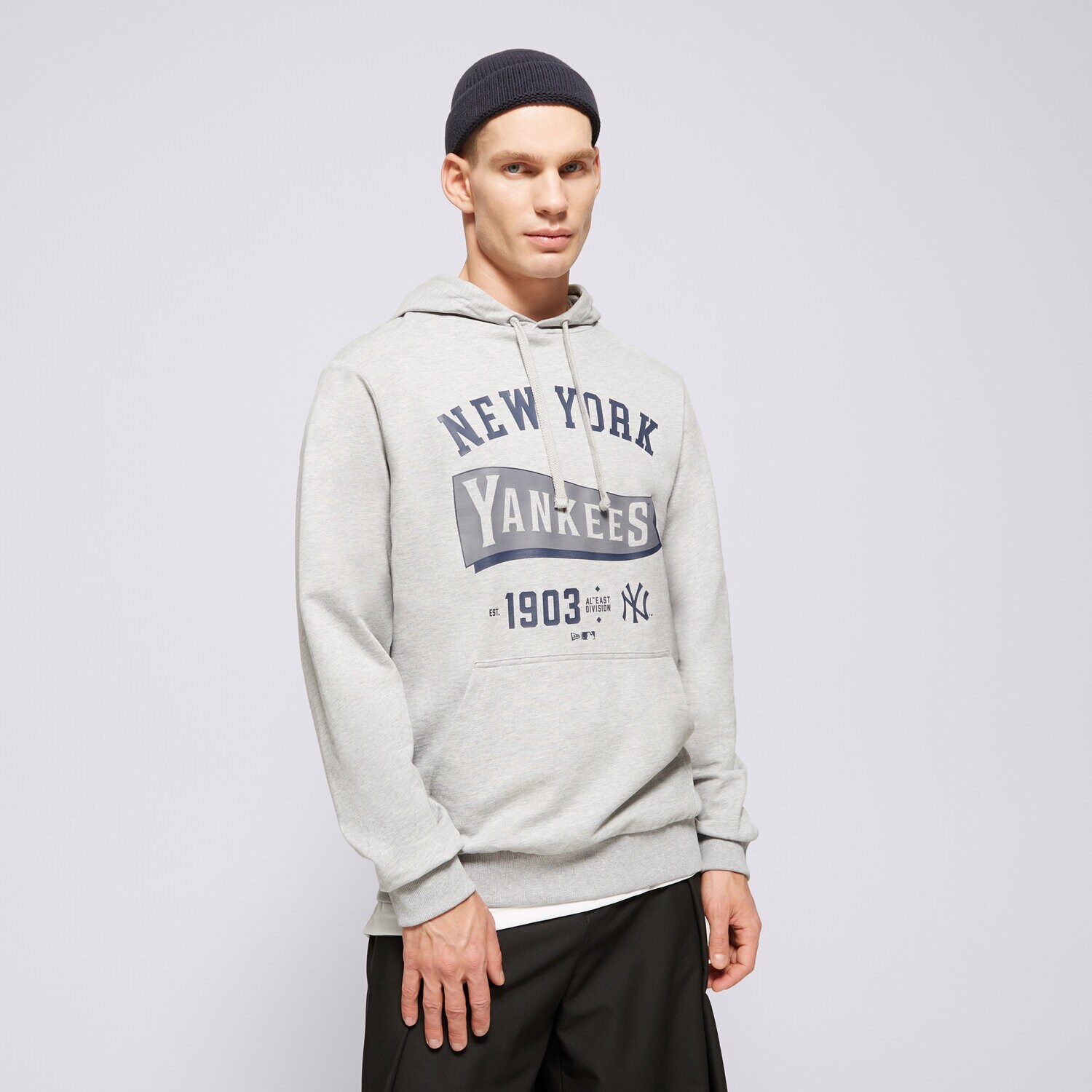 Moški pulover NEW ERA JOPICA S KAPUCO MLB PENNANT NYY NEW YORK YANKEES 60596192 siva