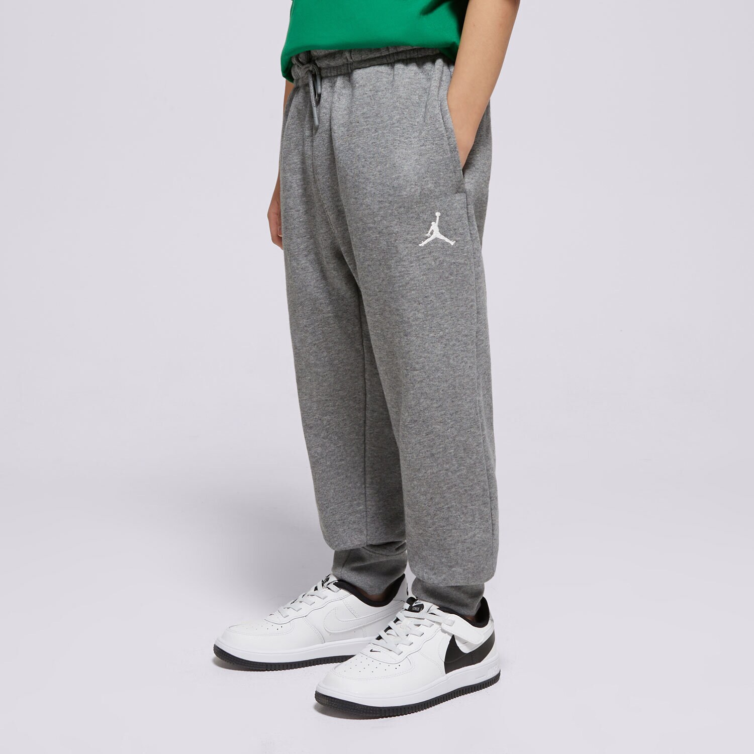 Otroški hlače JORDAN HLAČE MJ BROOKLYN FLC ESS PANT BOY 9BD234-GEH siva