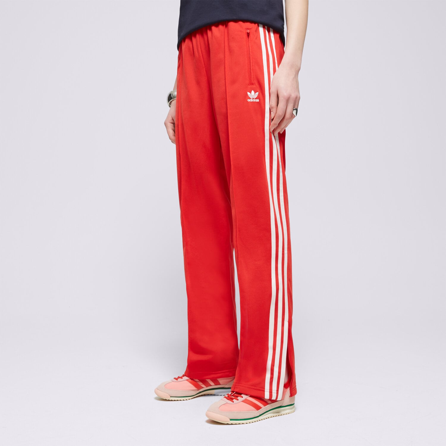 Ženske hlače ADIDAS HLAČE FIREBIRD TP IR8081 rdeča