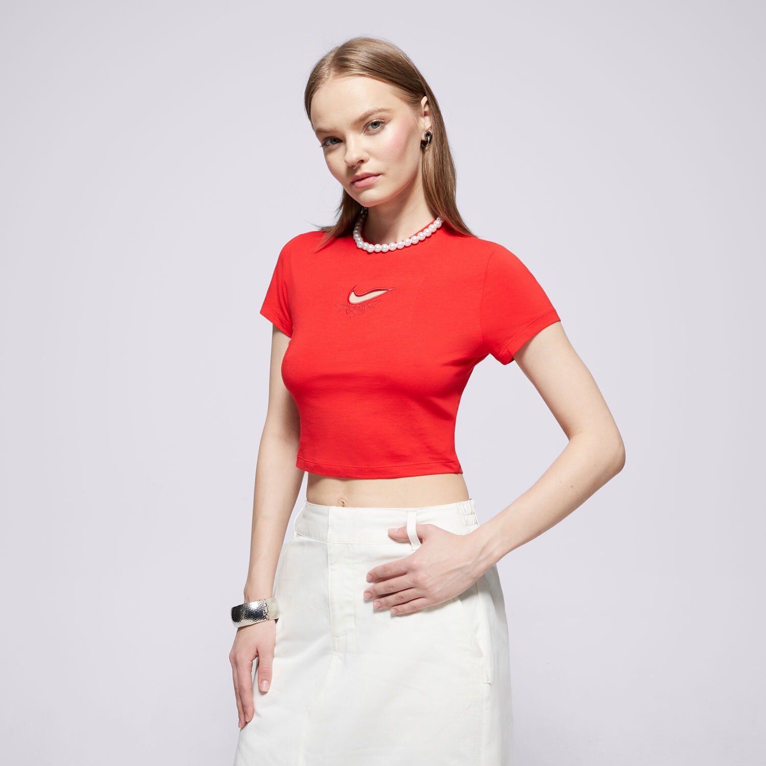 Ženska majica s kratkimi rokavi NIKE T-SHIRT W NSW NK CHLL KNT TEE VDAY HF9534-657 rdeča