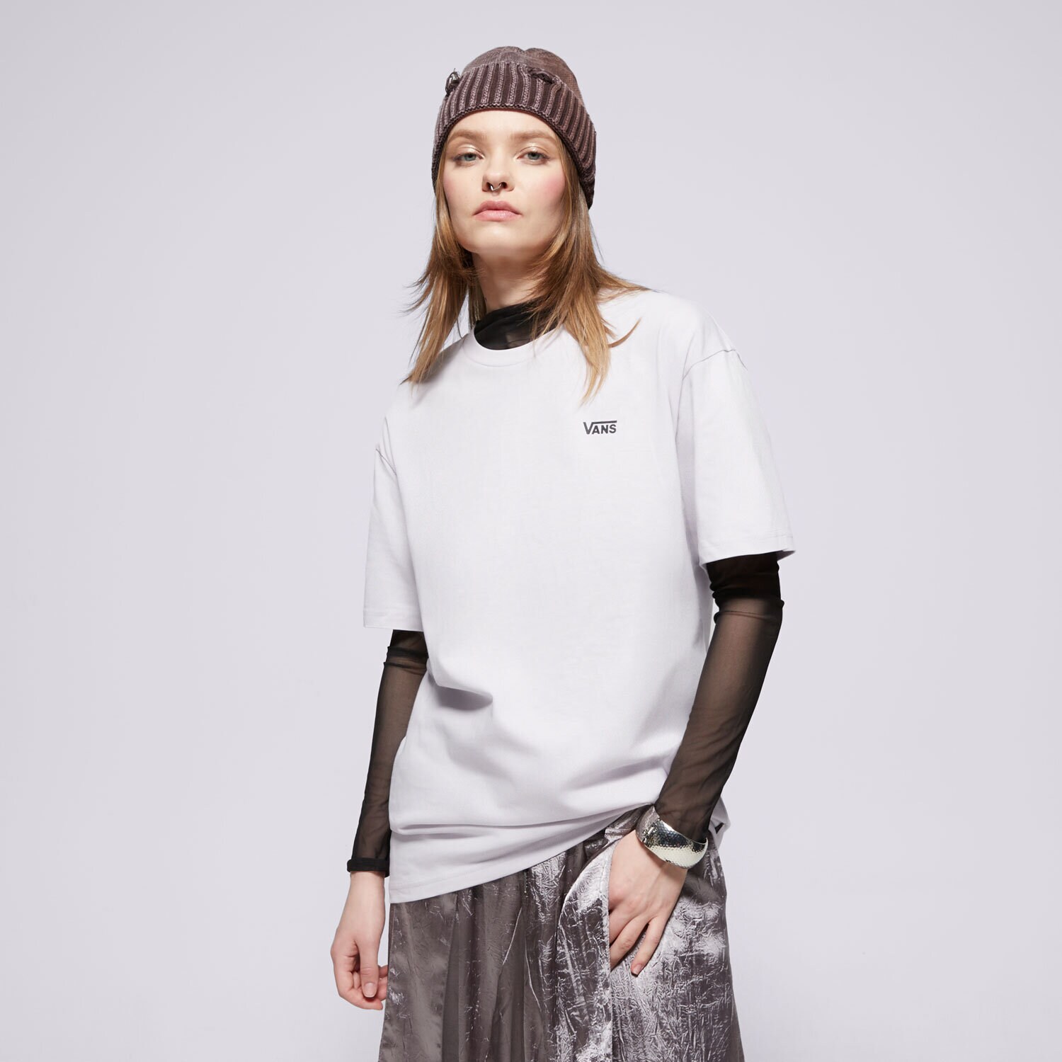 Ženska majica s kratkimi rokavi VANS T-SHIRT LEFT CHEST LOGO TEE EM VN0A7RSRUUI1 vijolična
