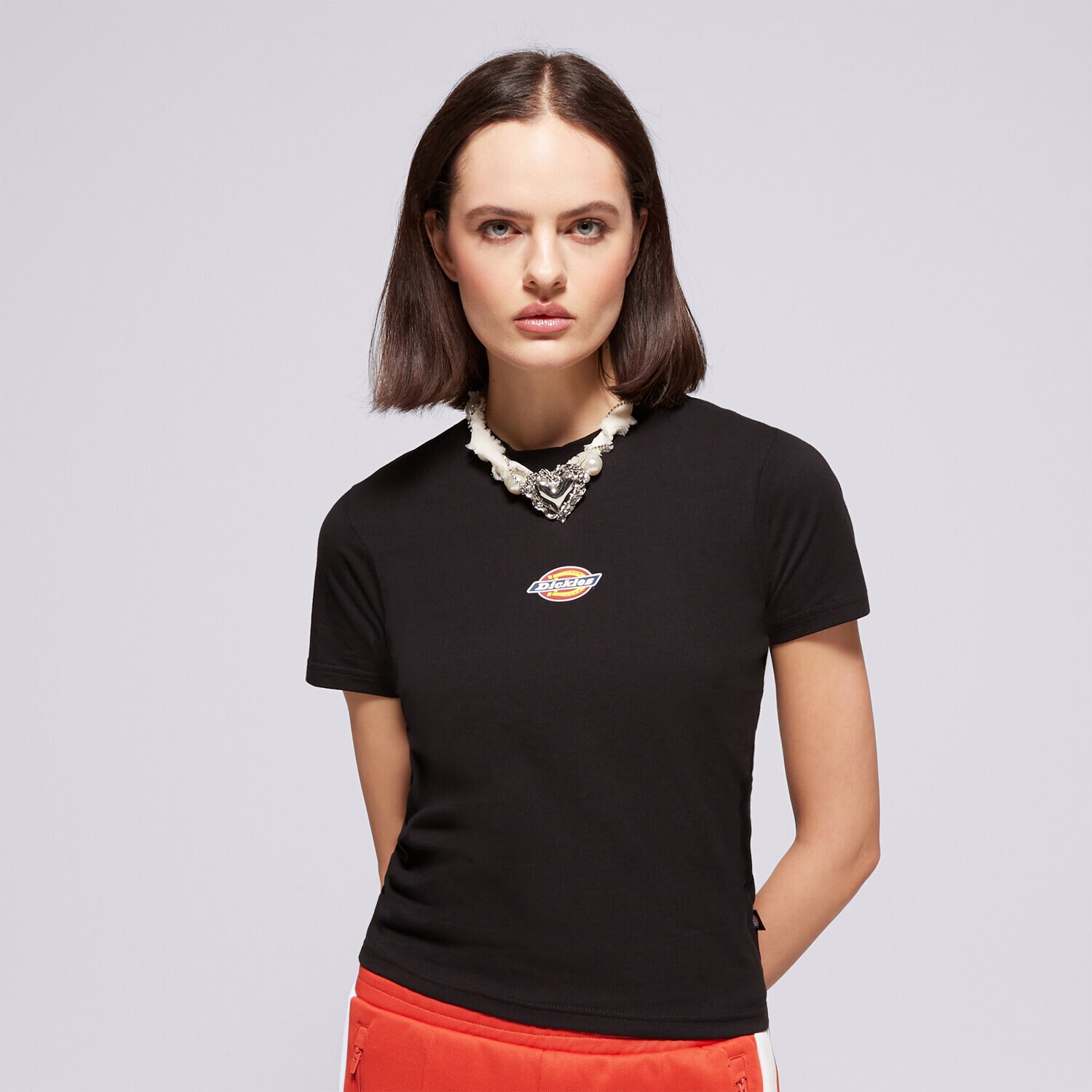 Ženska majica s kratkimi rokavi DICKIES T-SHIRT MAPLE VALLEY REG TEE W DK0A4ZAOBLK1 črna