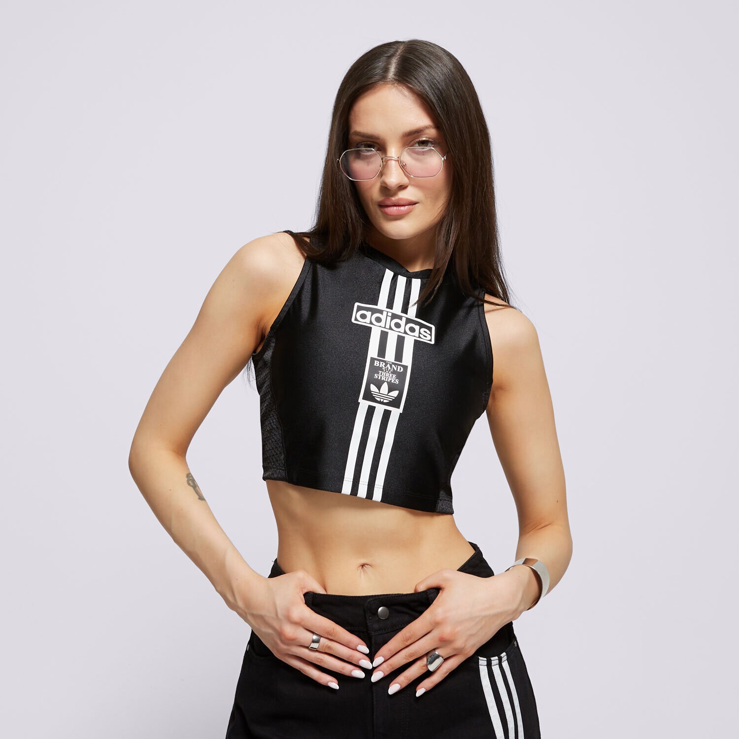 Ženska majica s kratkimi rokavi ADIDAS T-SHIRT MAJICA MAJICA JD0102 črna