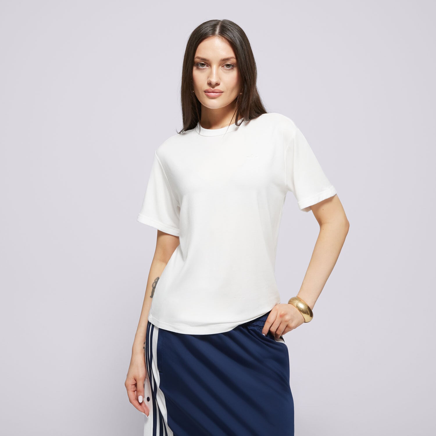 Ženska majica s kratkimi rokavi ADIDAS T-SHIRT P ESS T-SHIRT JD4764 bela