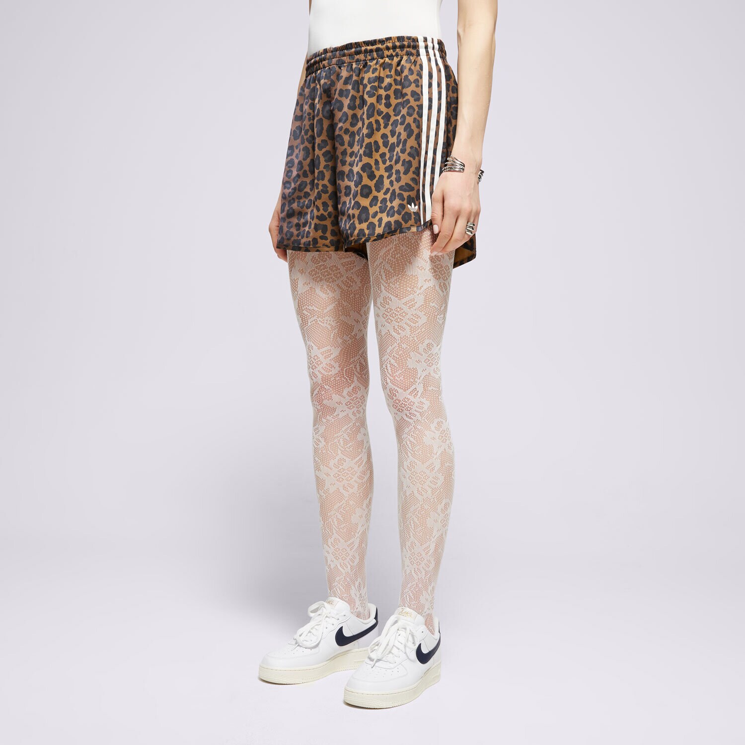 Ženske kratke hlače ADIDAS KRATKE HLAČE STN SHORTS KA2673 rjava