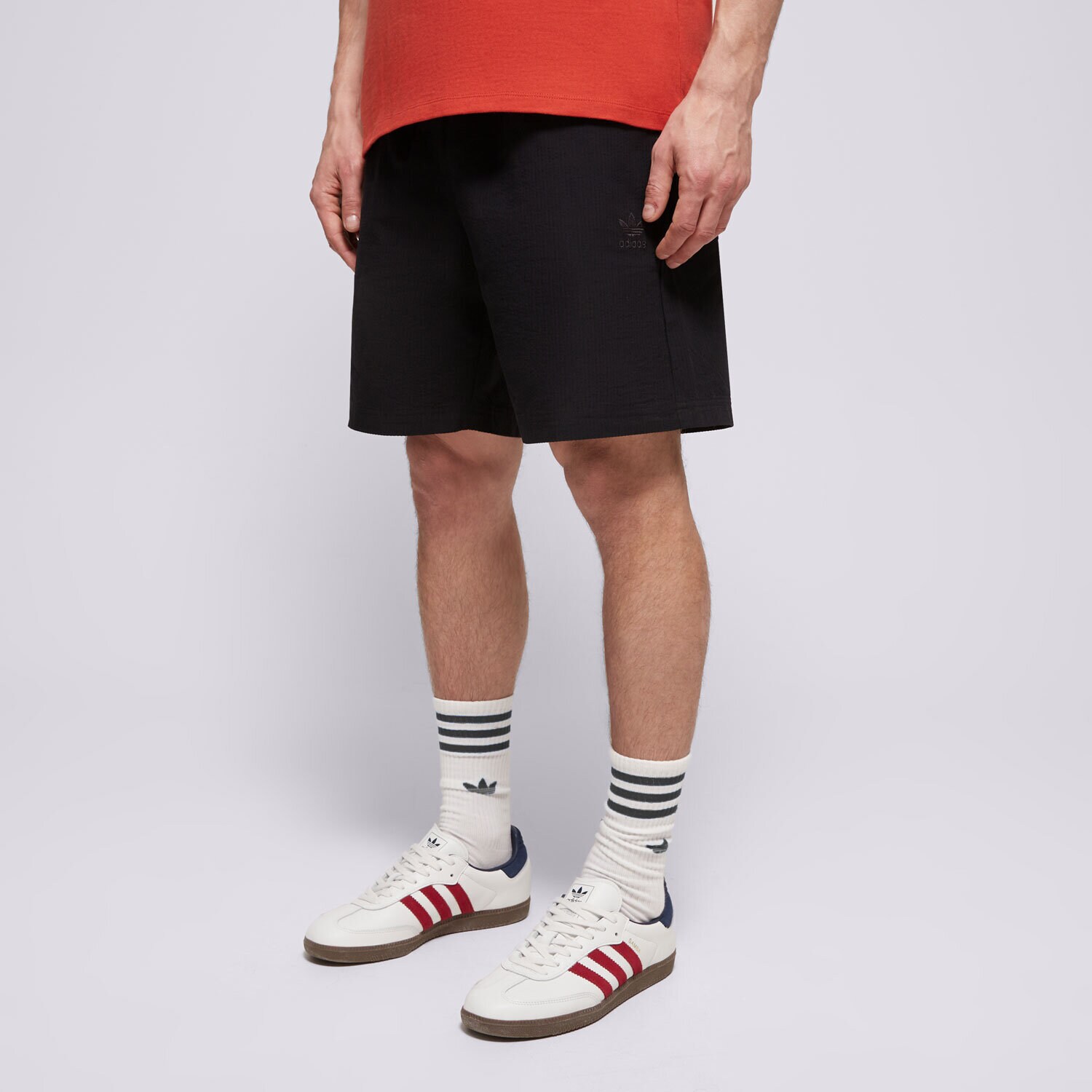 Moški kratke hlače ADIDAS KRATKE HLAČE ESS + SHORT JD2460 črna
