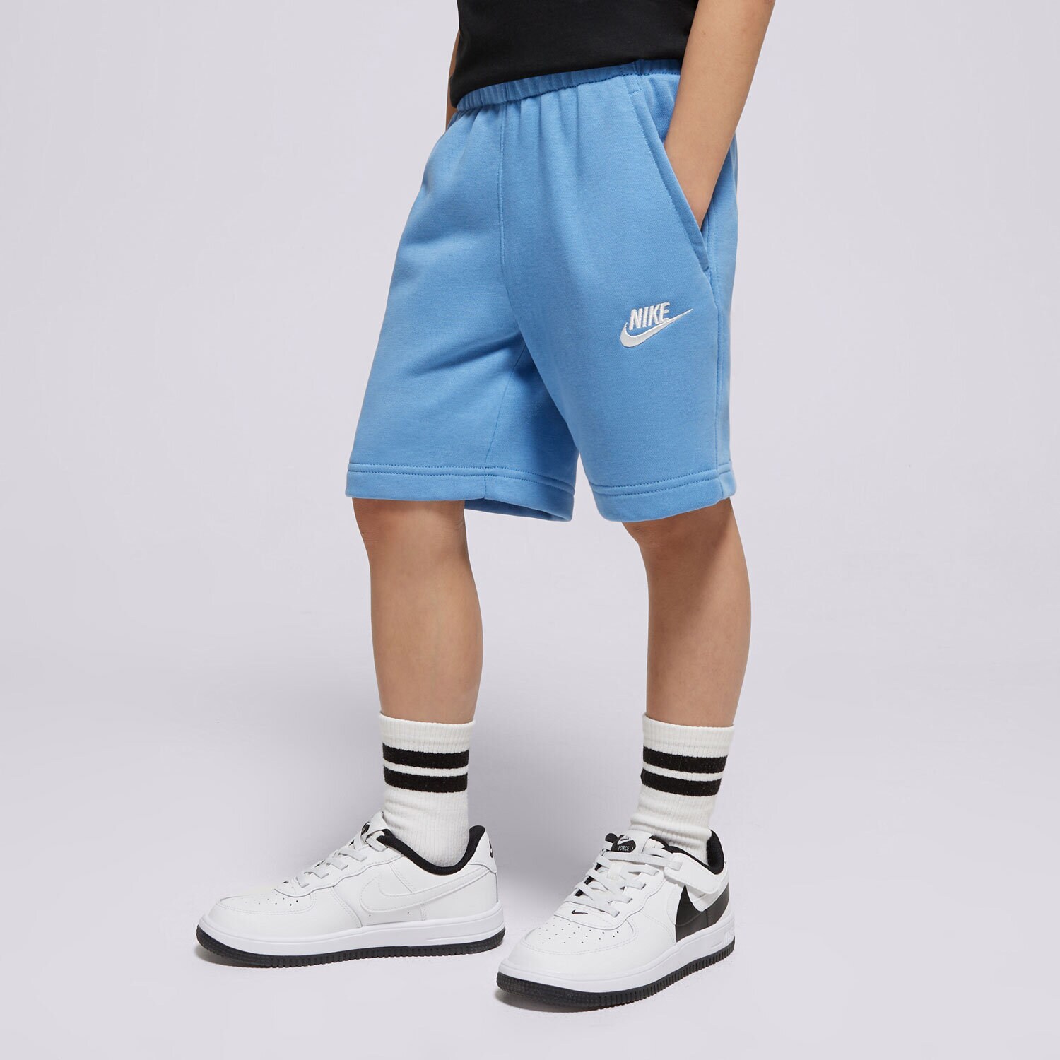 Otroški kratke hlače in obleke NIKE KRATKE HLAČE K NSW CLUB FT SHORT LBR BOY FD3015-489 črna