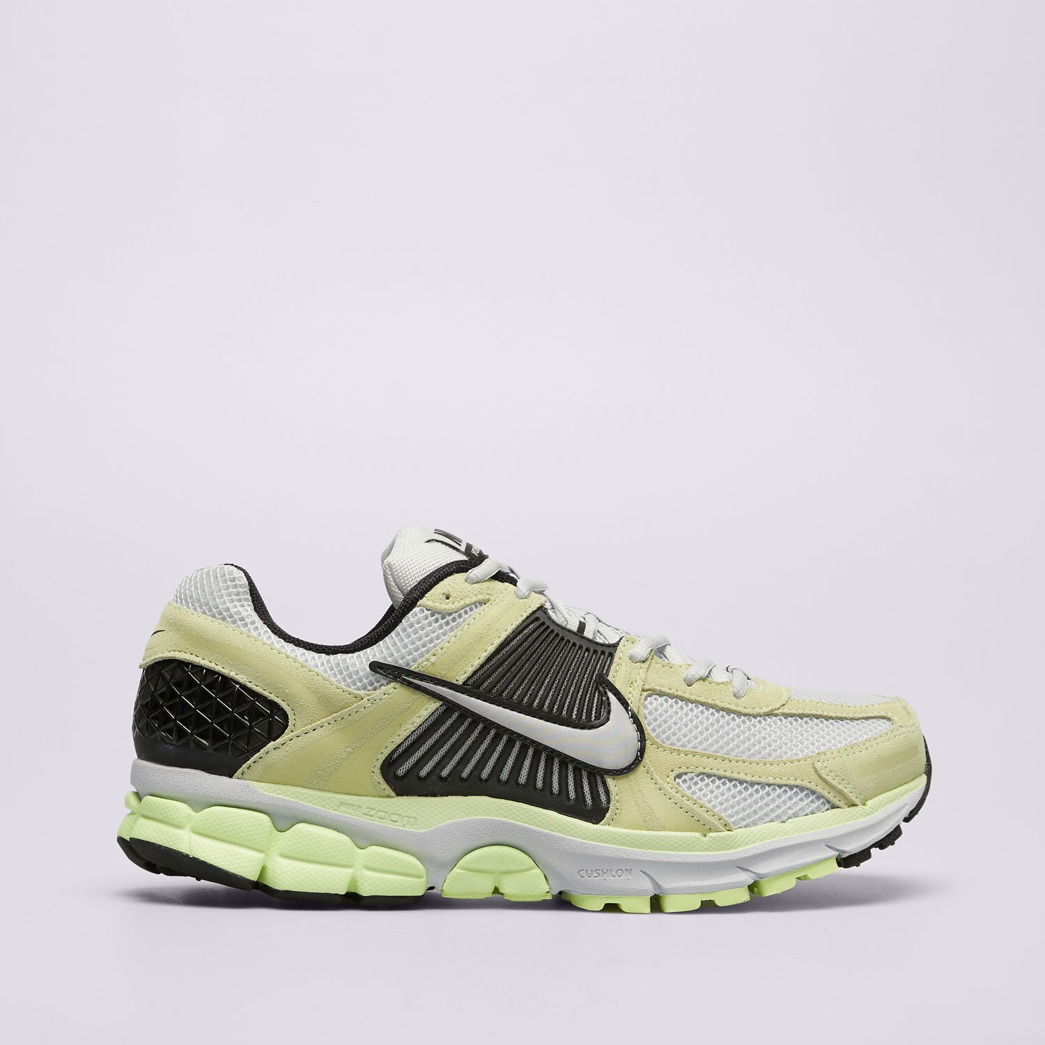 Moški superge NIKE ZOOM VOMERO 5 HF1553-700 siva