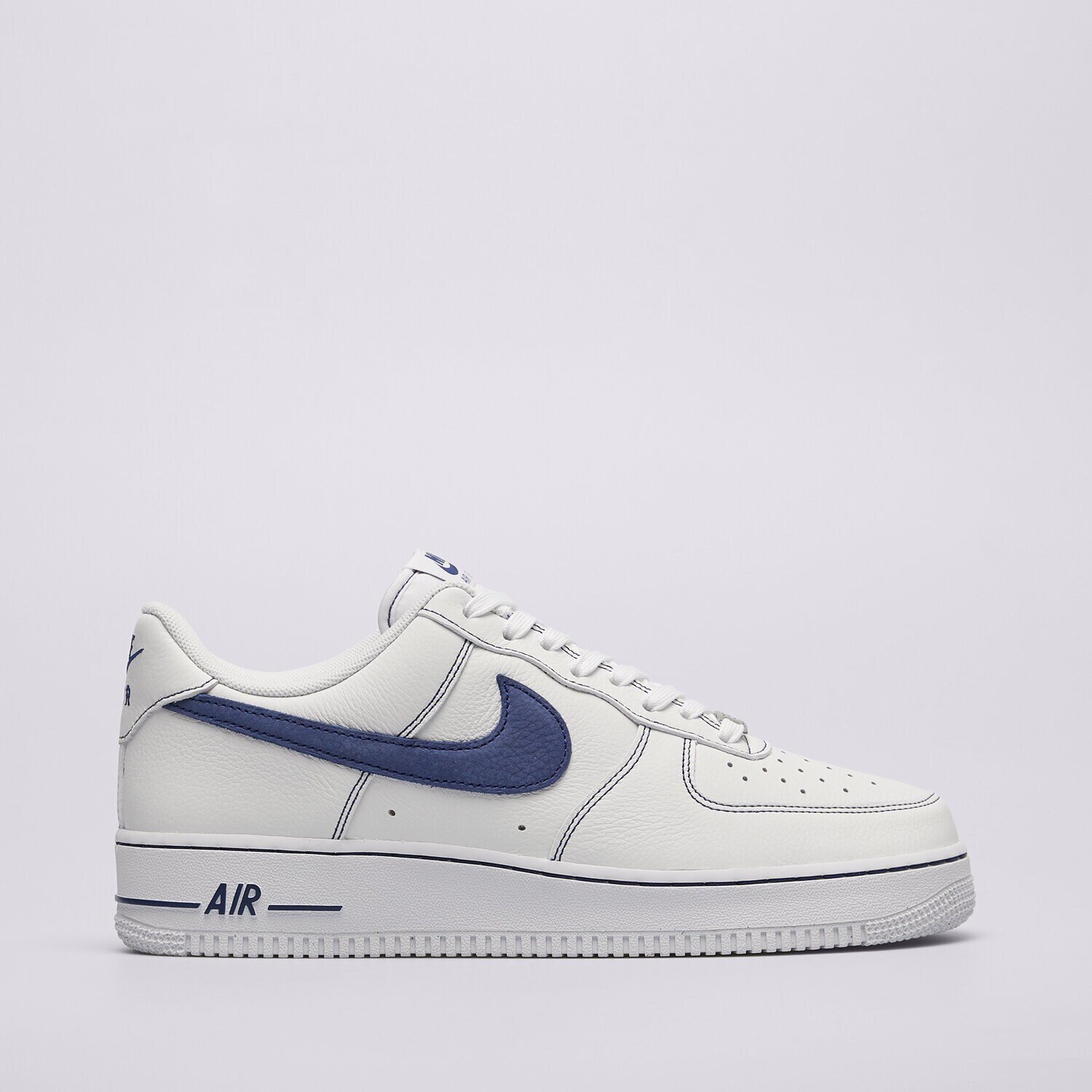 Moški superge NIKE AIR FORCE 1 '07 LV8 HQ2037-100 bela