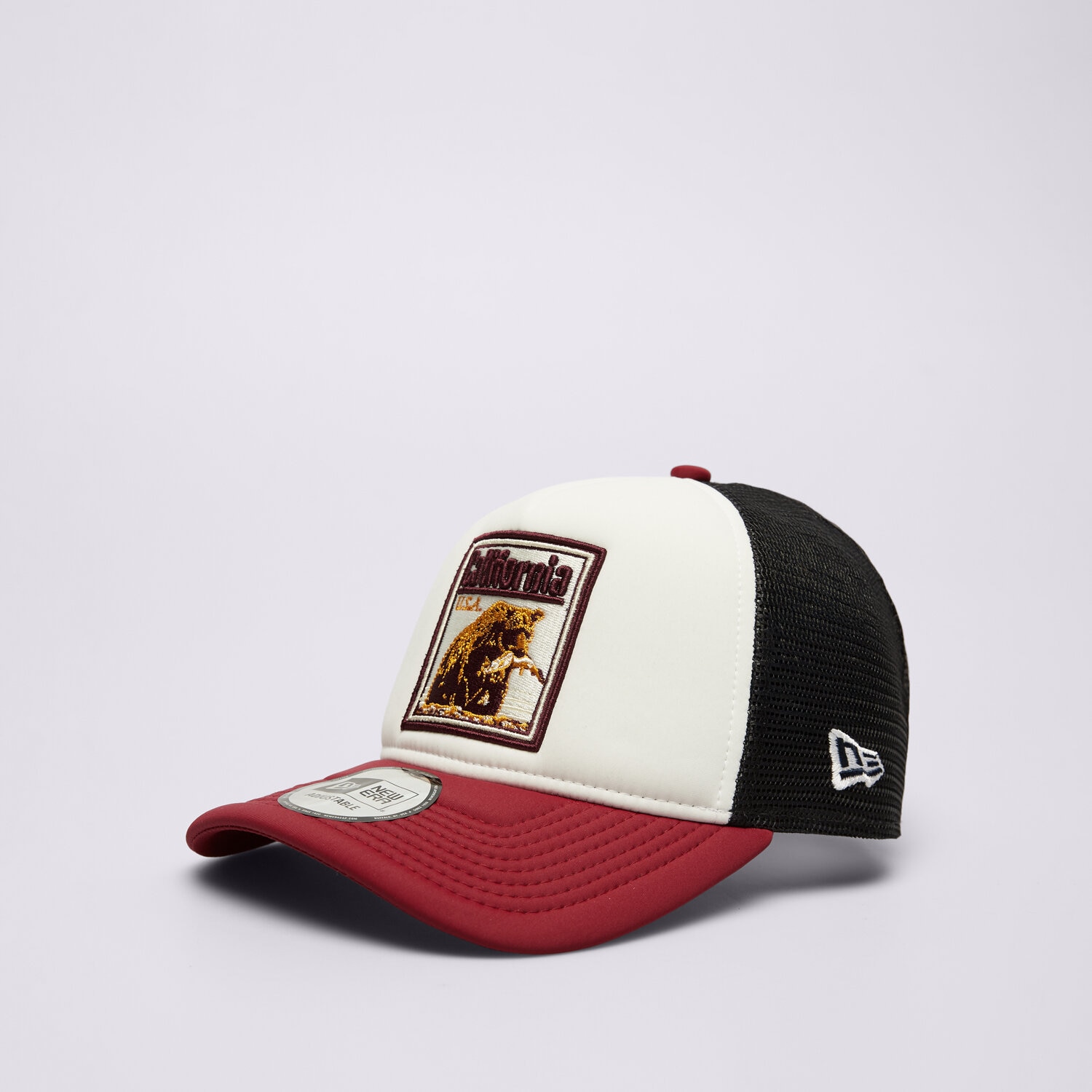 Moška kapa s strešico NEW ERA KAPA GRAPHIC PATCH TRUCKER NEW ERA 60667593 bela