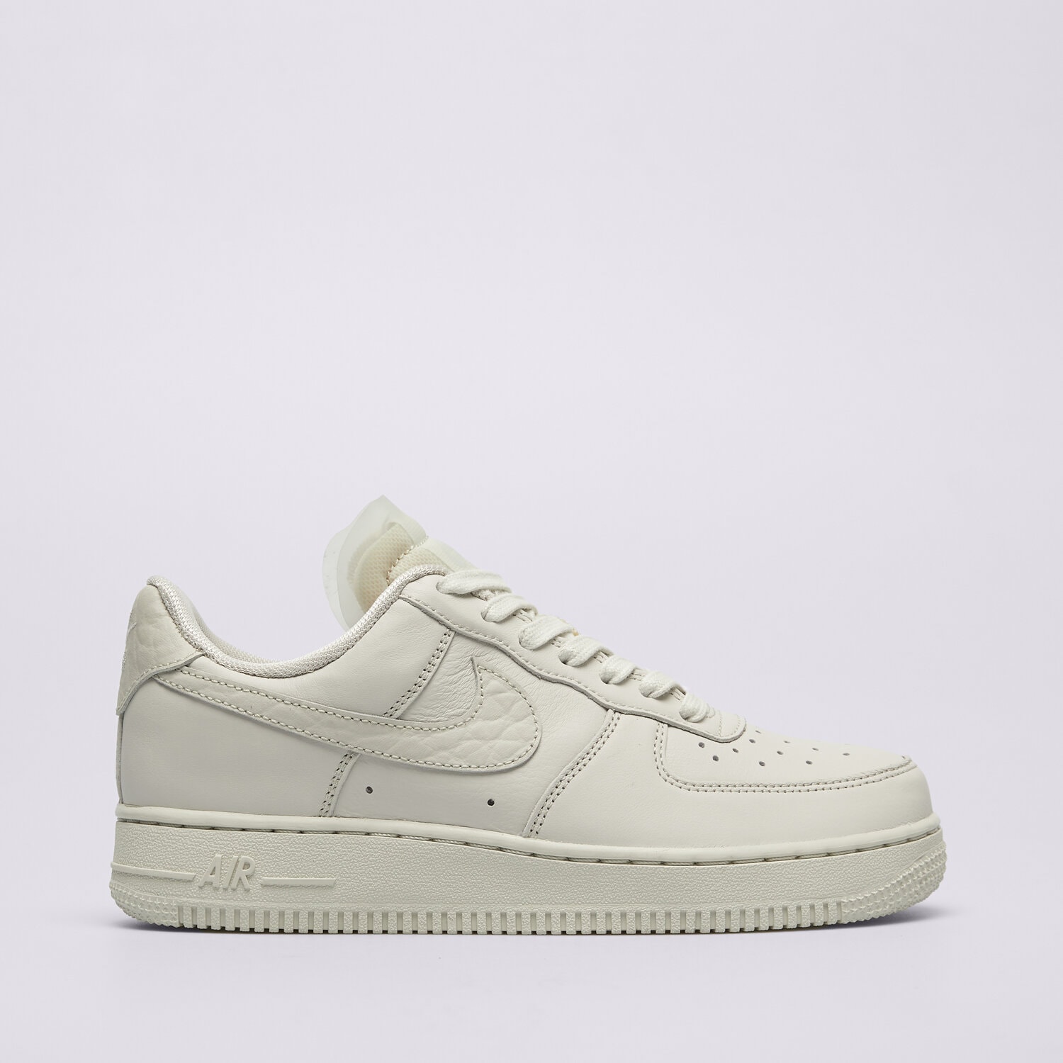 Ženske superge NIKE AIR FORCE 1 LOW PREMIUM DN5463-001 bež