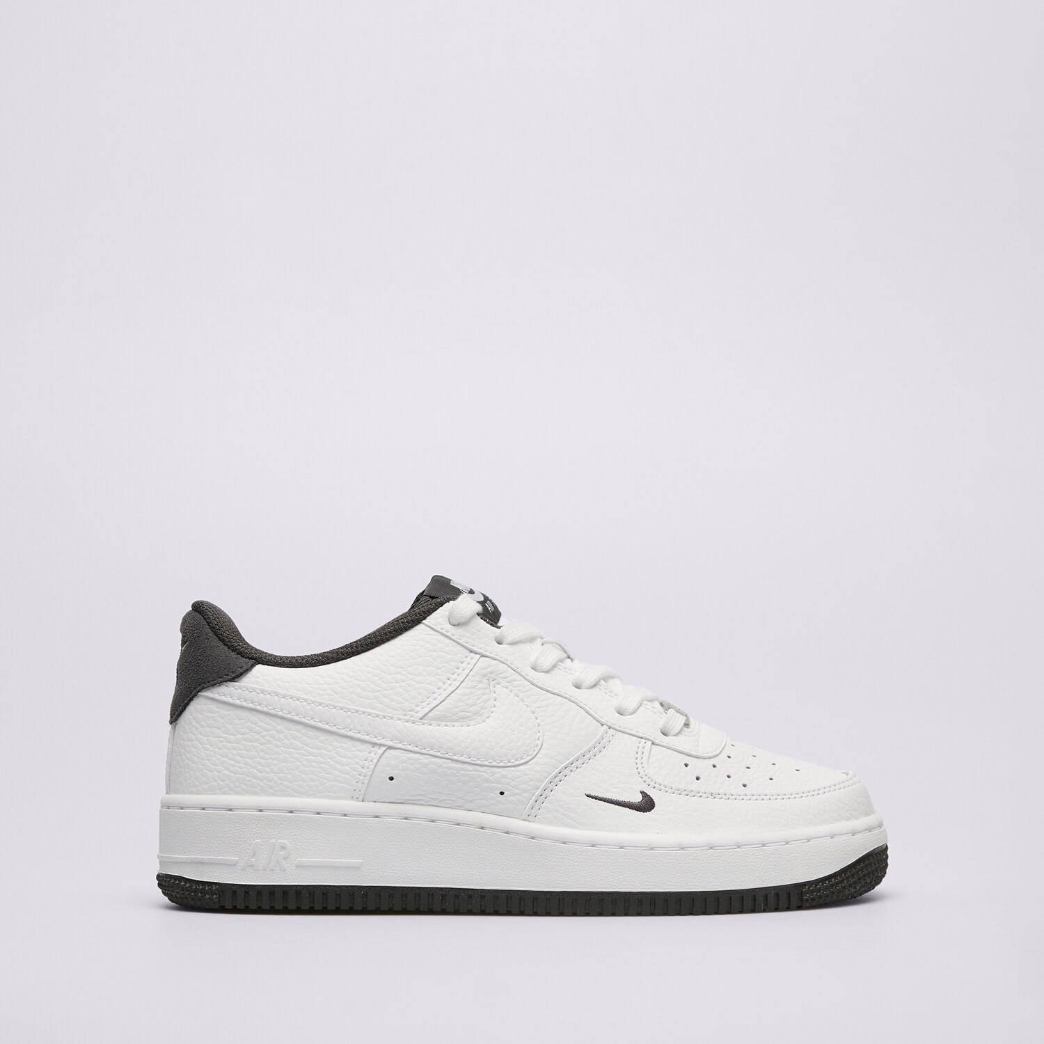 Otroški superge NIKE AIR FORCE 1 LV8 1 BG HJ4560-100 bela