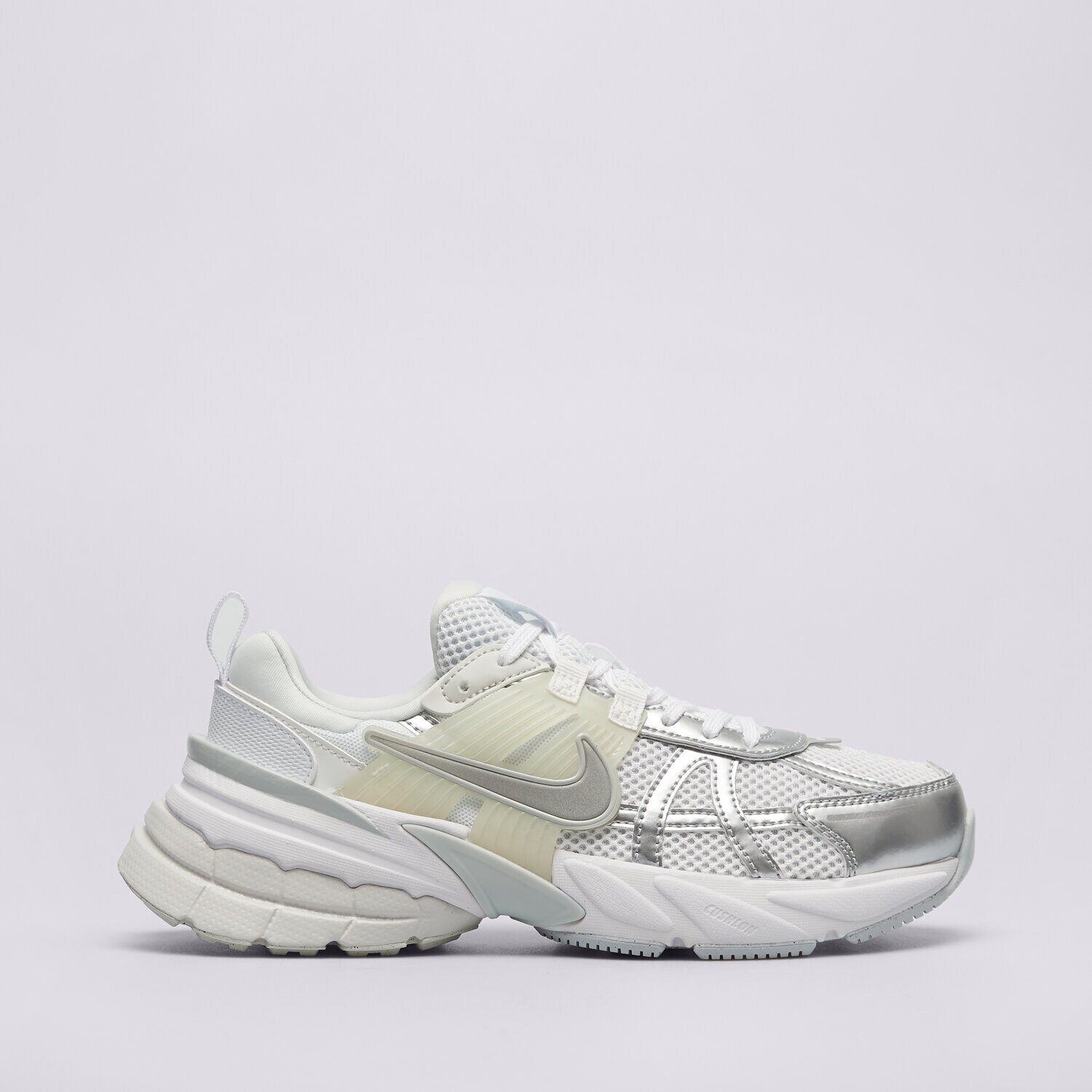 Ženske superge NIKE V2K RUN  FD0736-104 bela